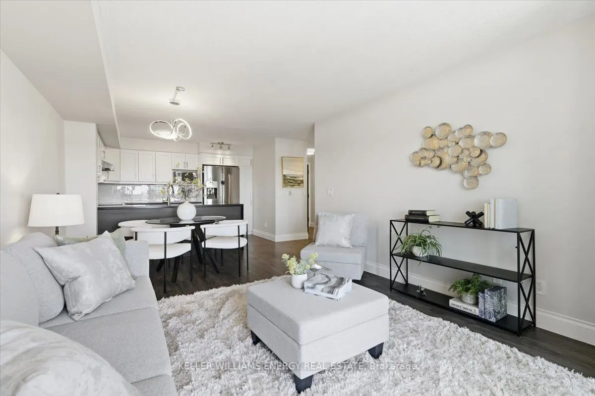 340 Watson Street W, #907