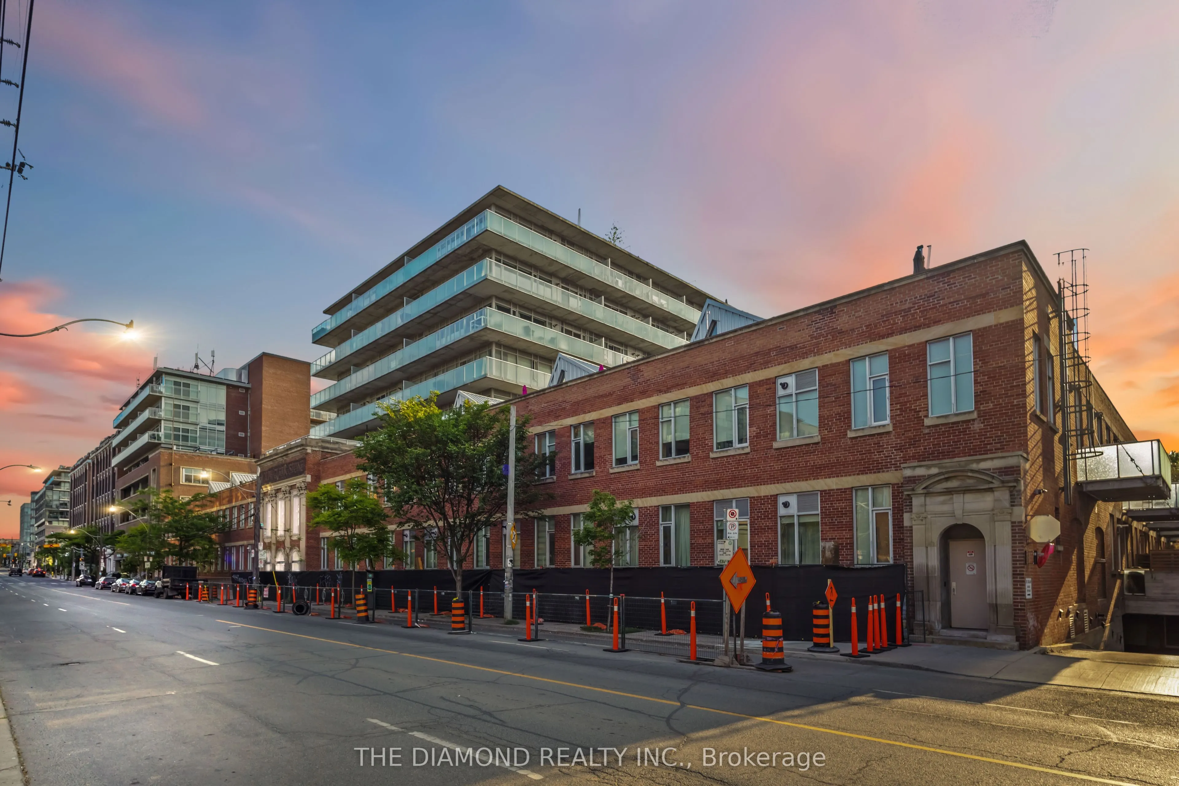 201 Carlaw Avenue, #255