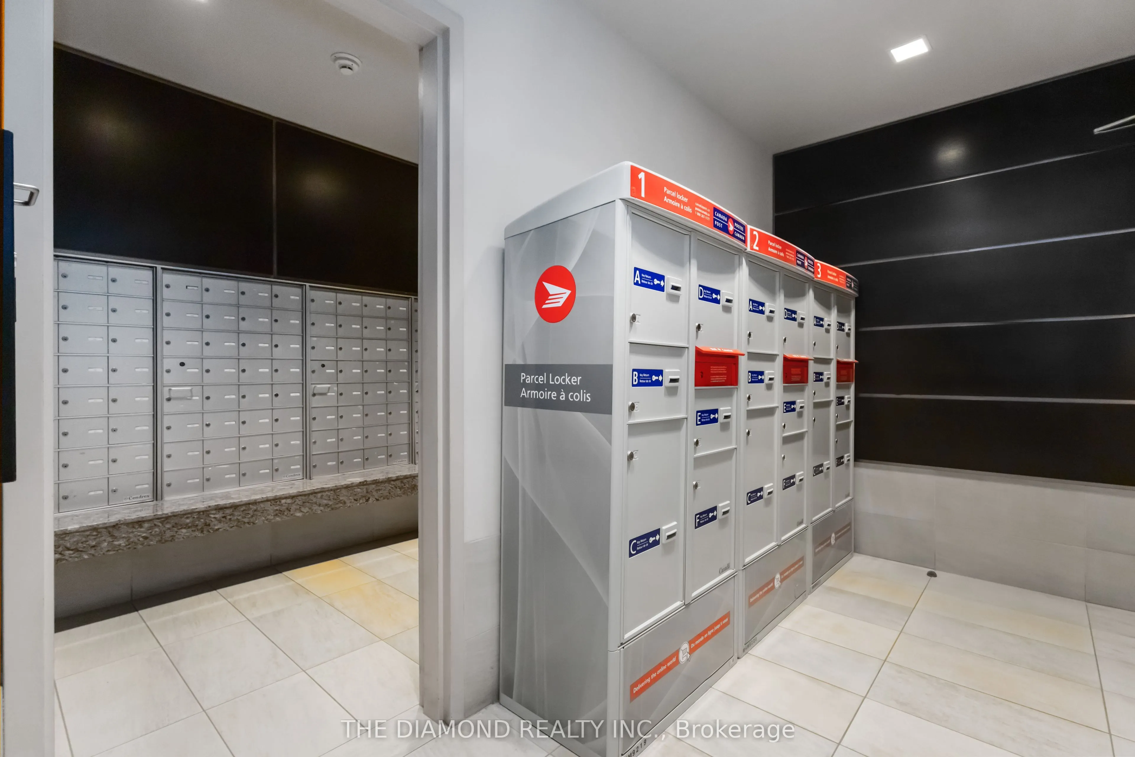 201 Carlaw Avenue, #255
