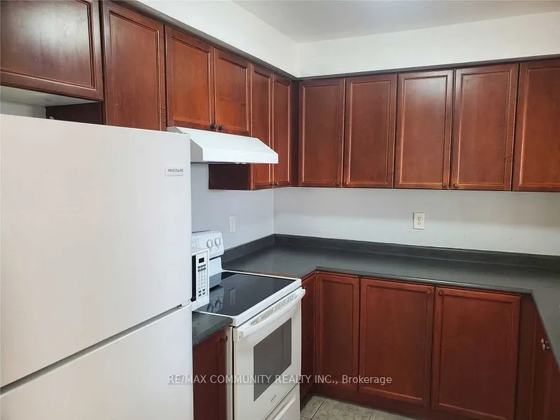 8890 Sheppard Avenue E, #1