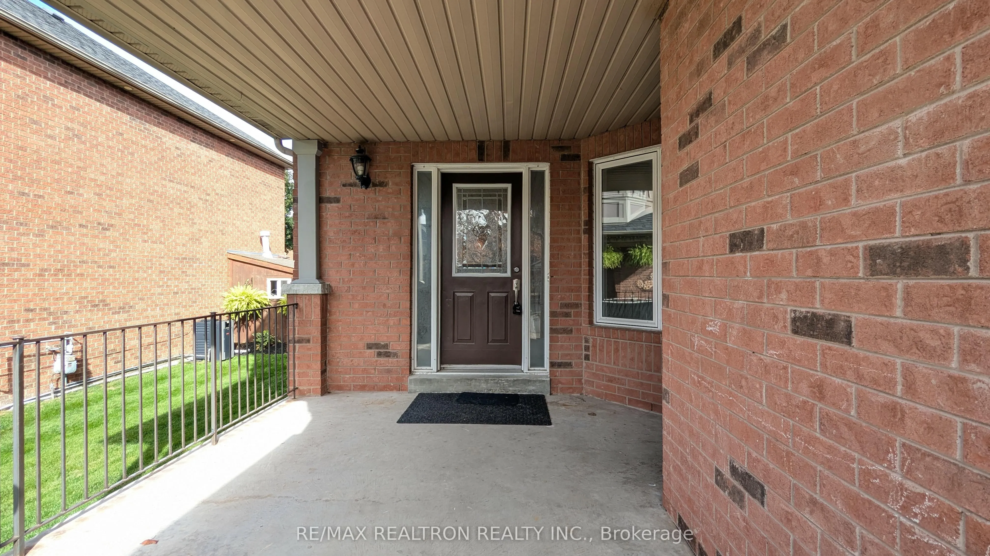4 Pitfield Avenue