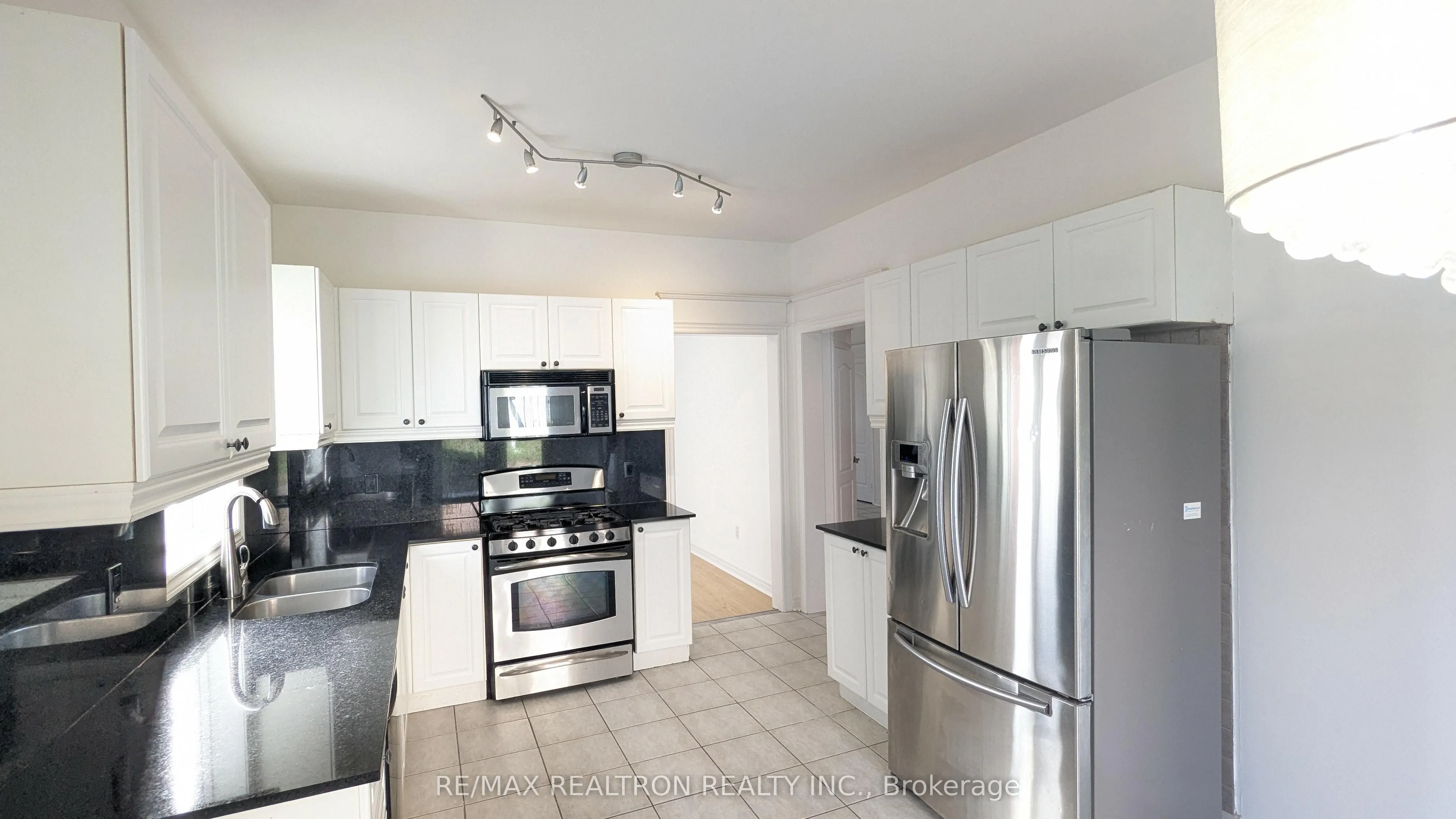 4 Pitfield Avenue