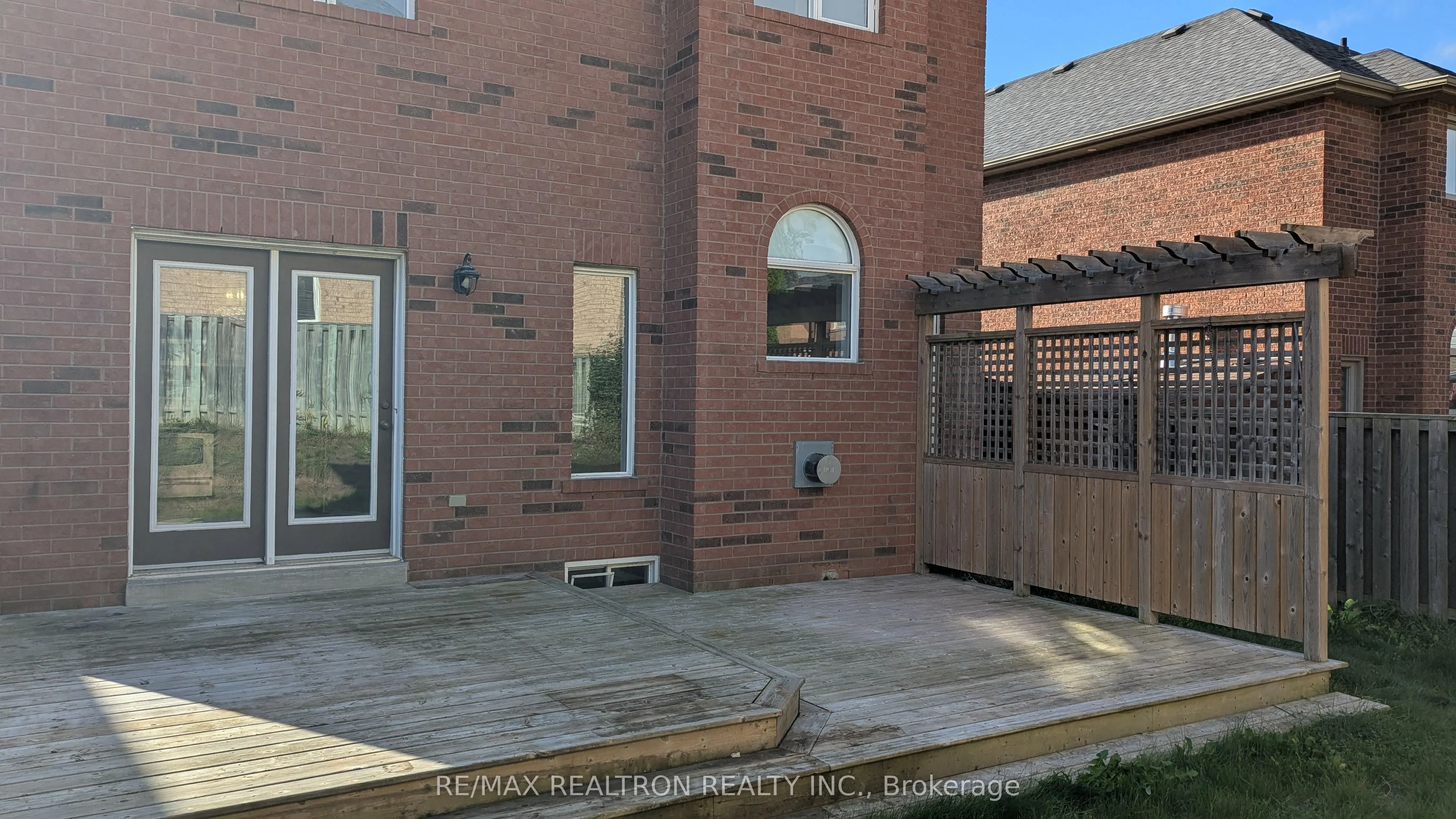 4 Pitfield Avenue