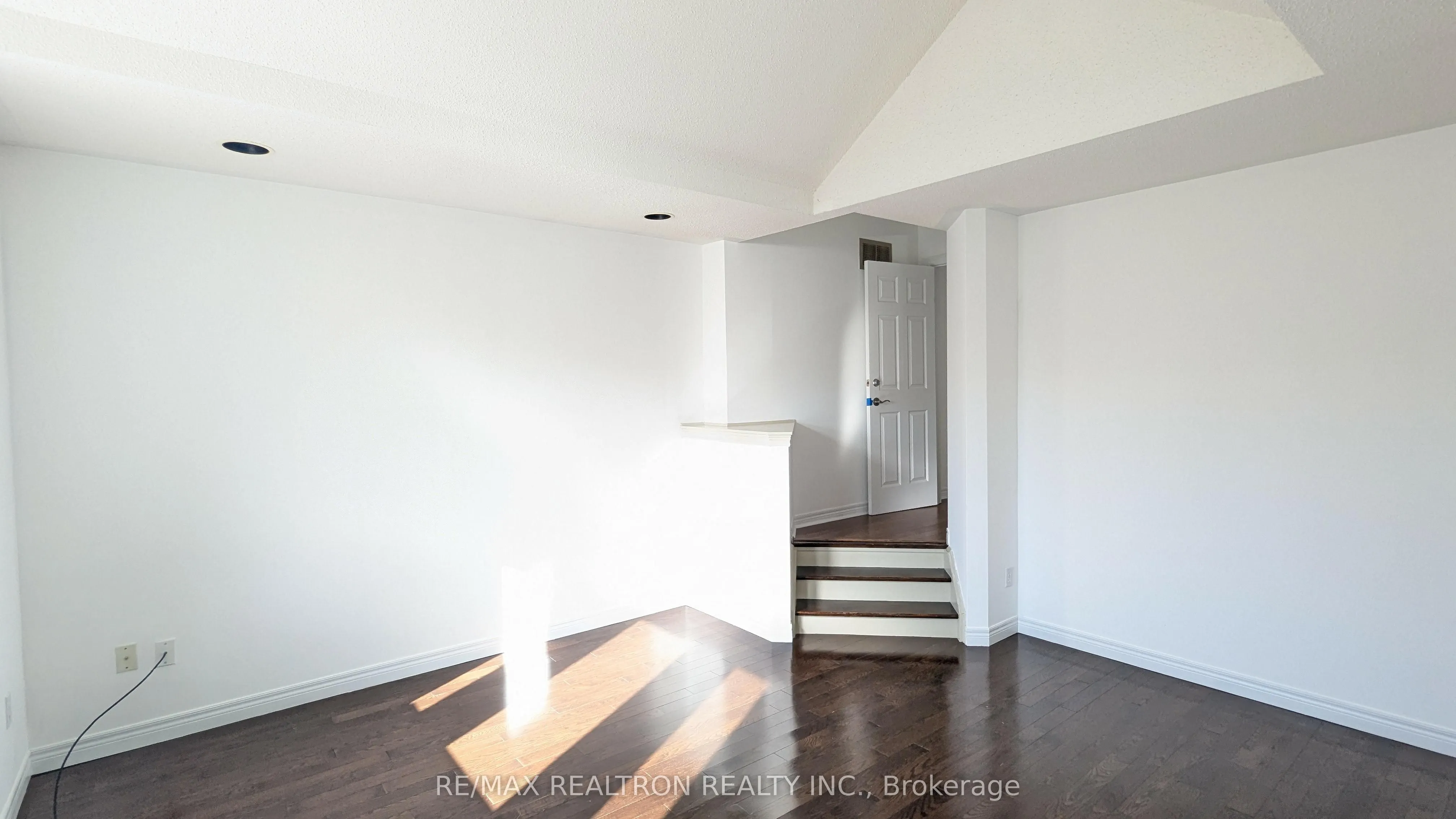 4 Pitfield Avenue