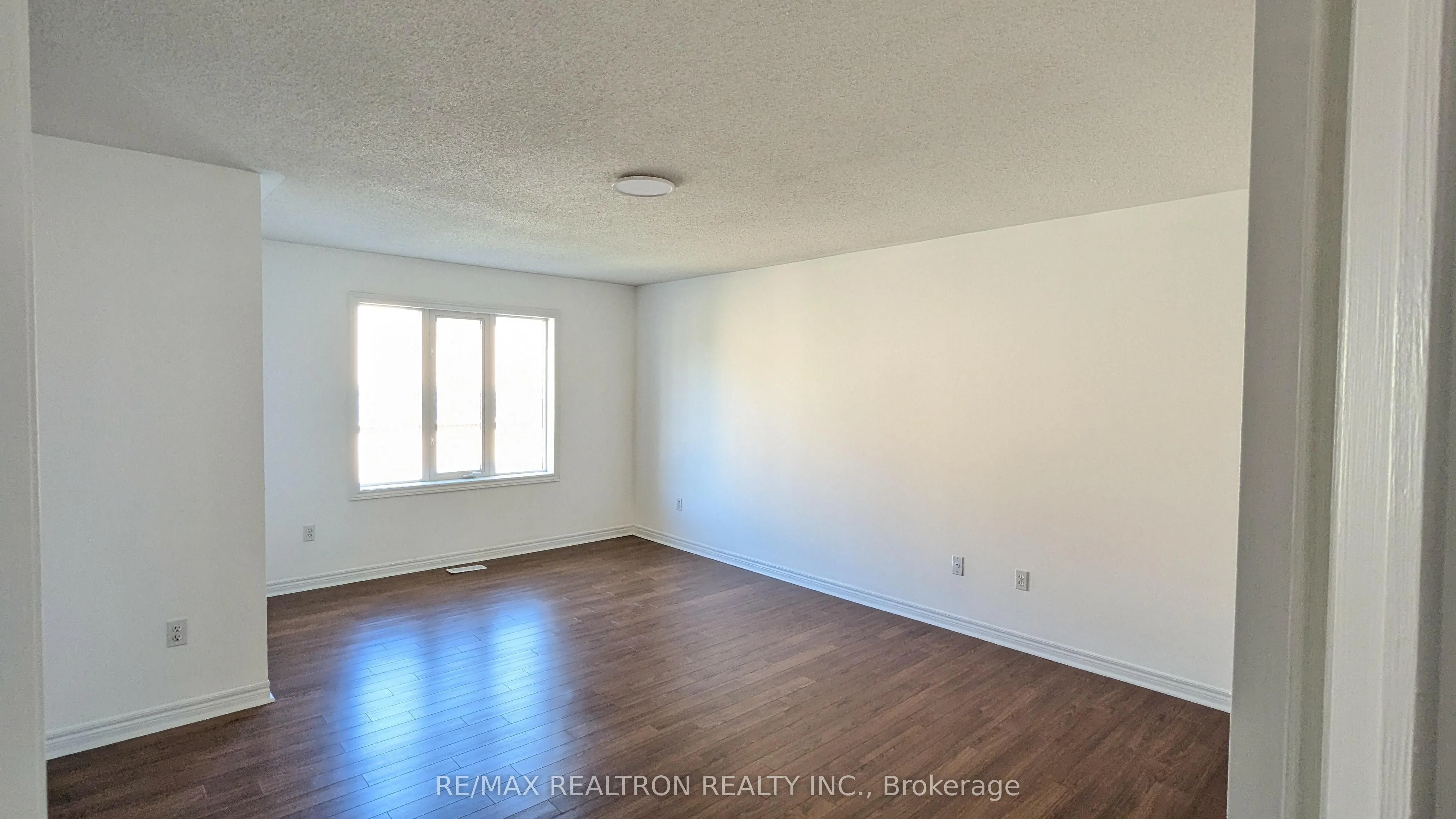 4 Pitfield Avenue