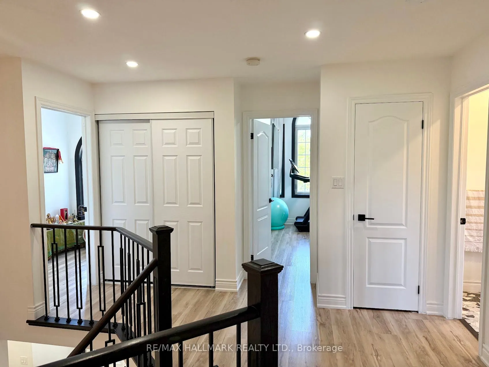 63 Chartway Boulevard