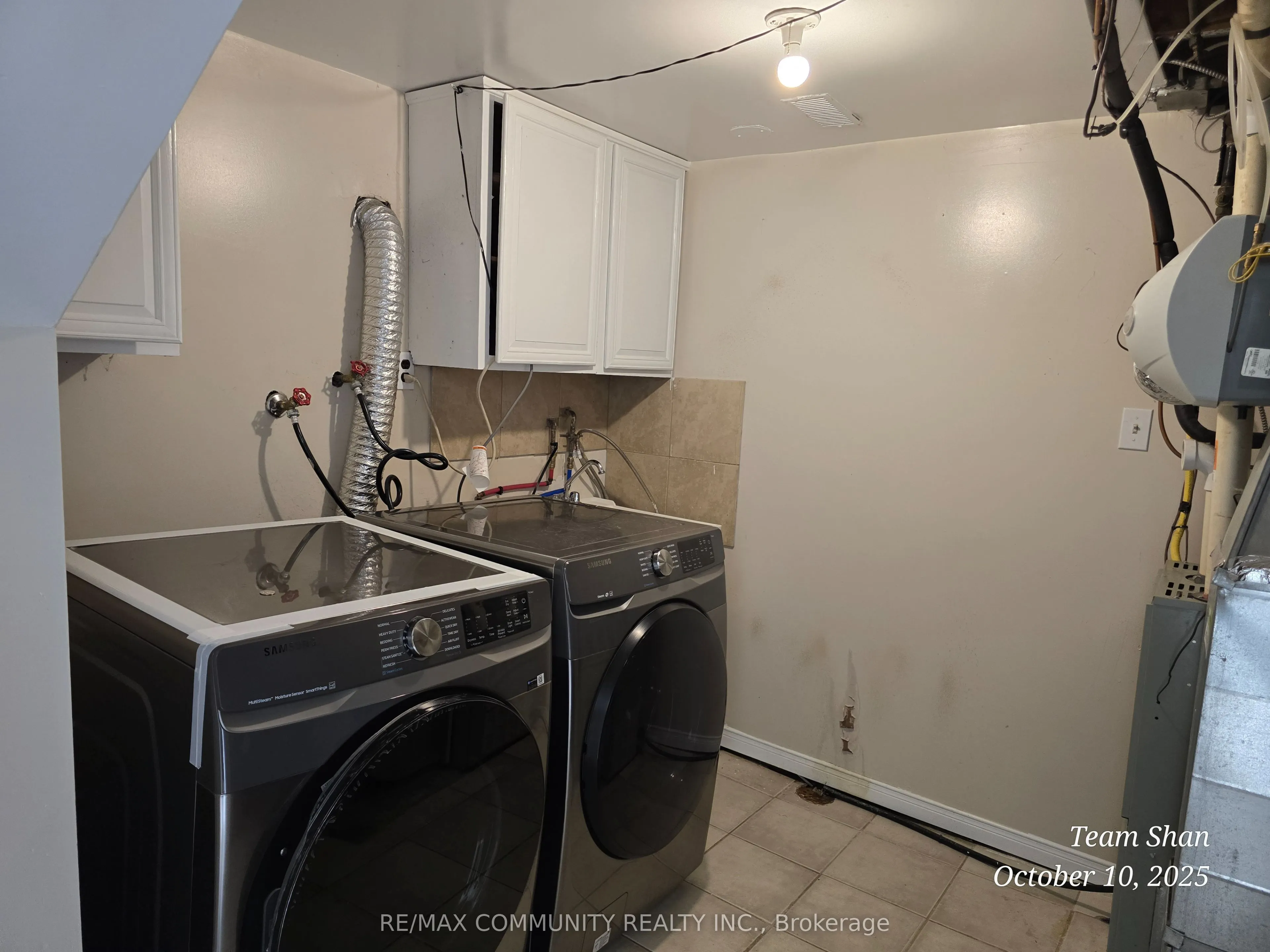 208 Ellendale Drive, #Basement