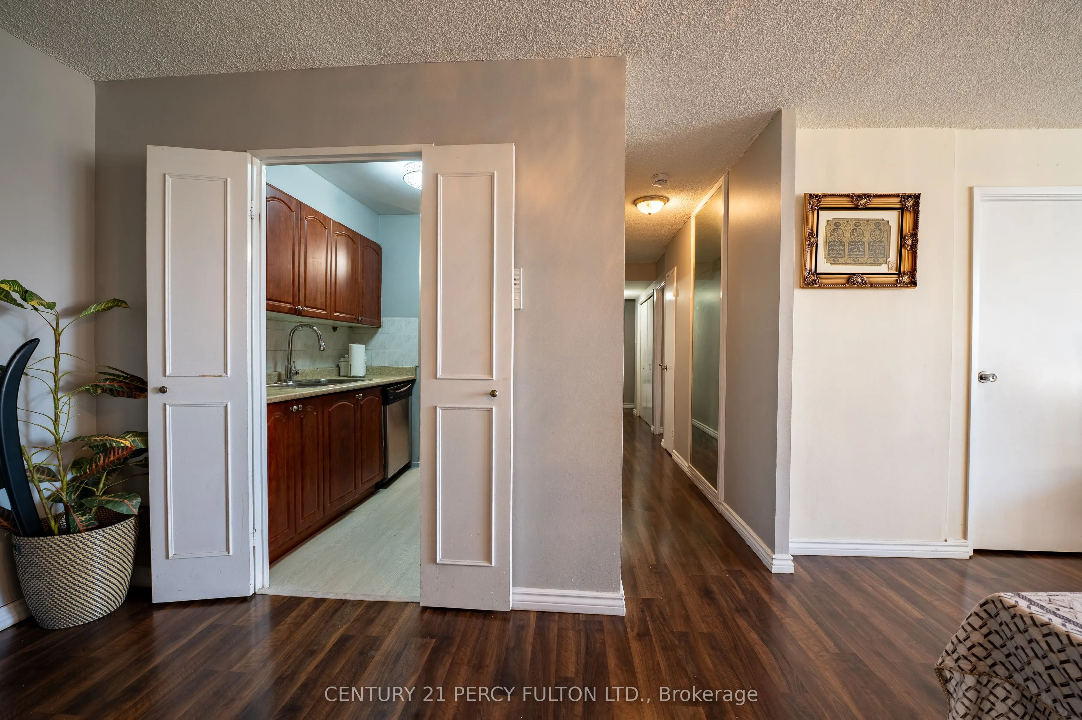 25 Silver Springs Boulevard, #301