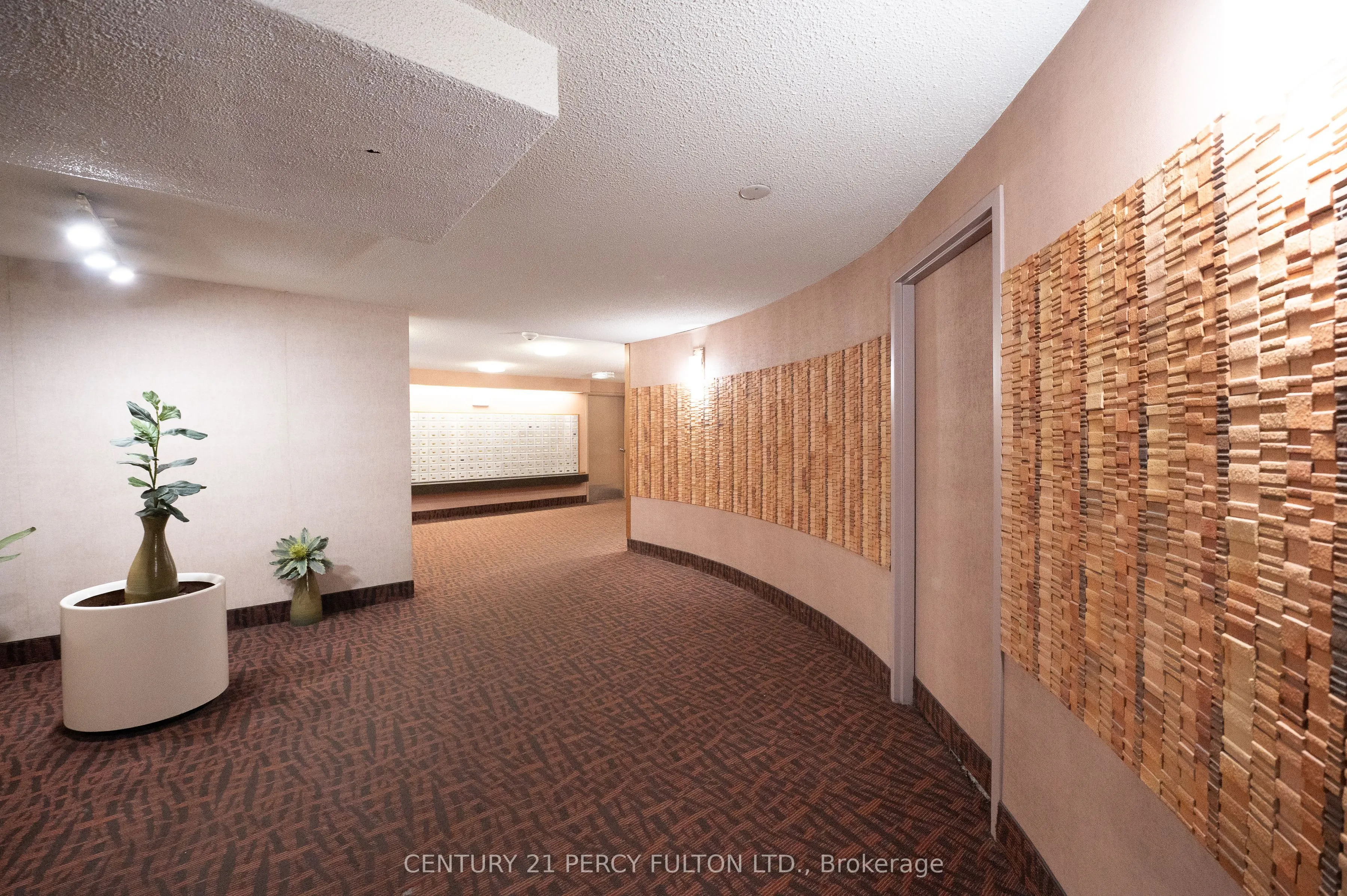 25 Silver Springs Boulevard, #301