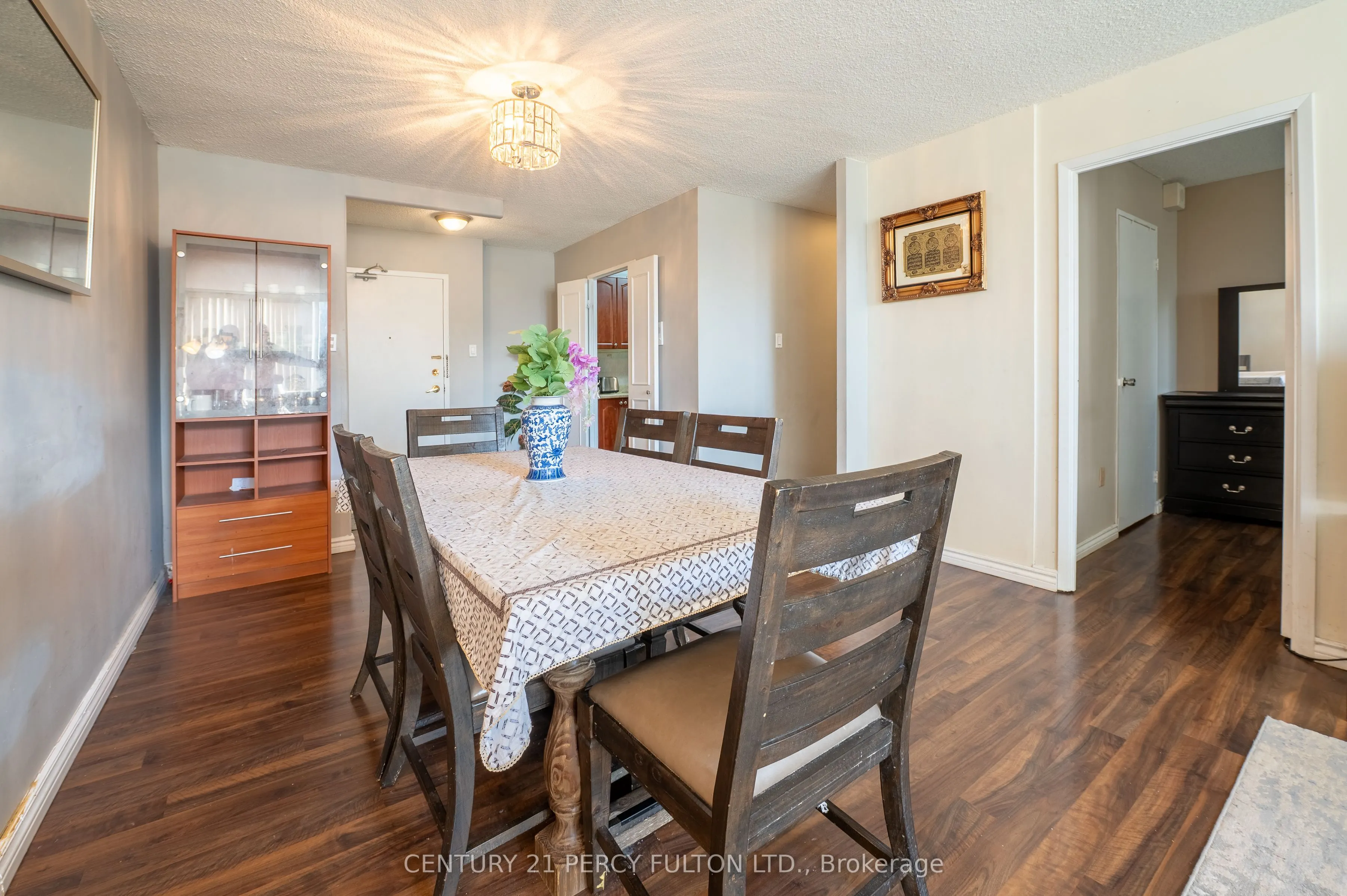 25 Silver Springs Boulevard, #301