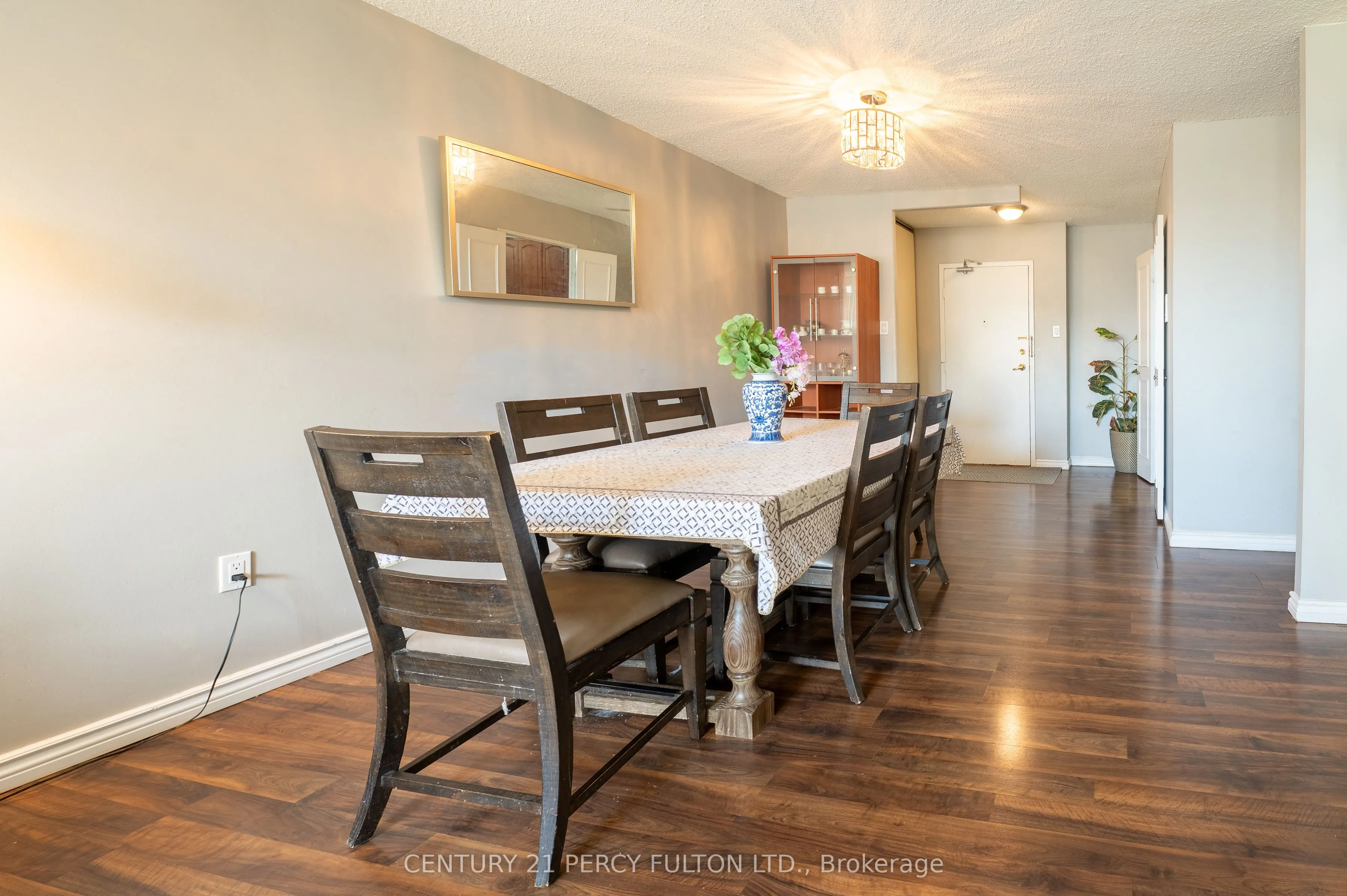 25 Silver Springs Boulevard, #301