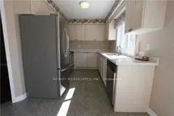 160 White Pine Crescent, #Main