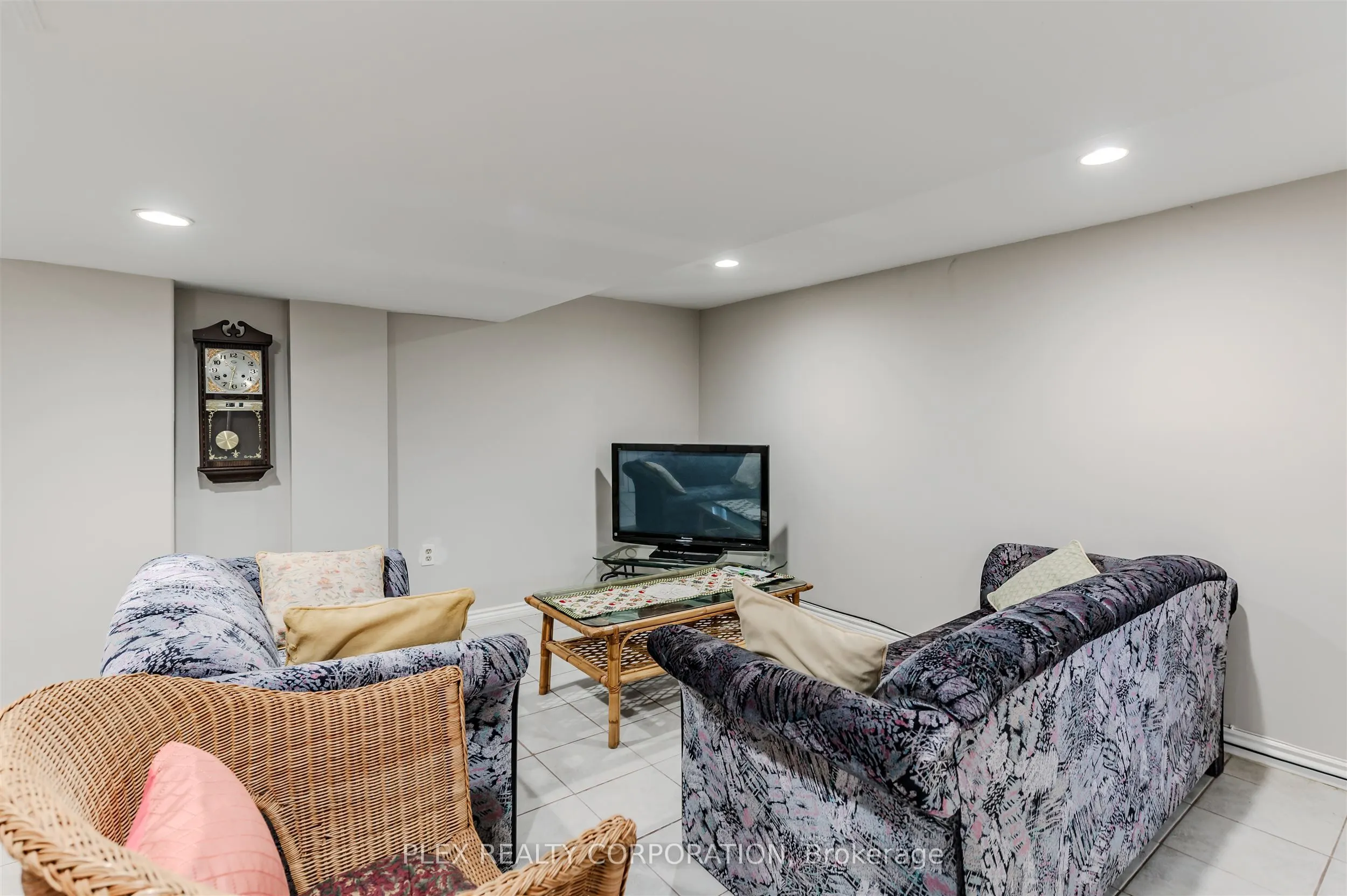 52 Merrian Road