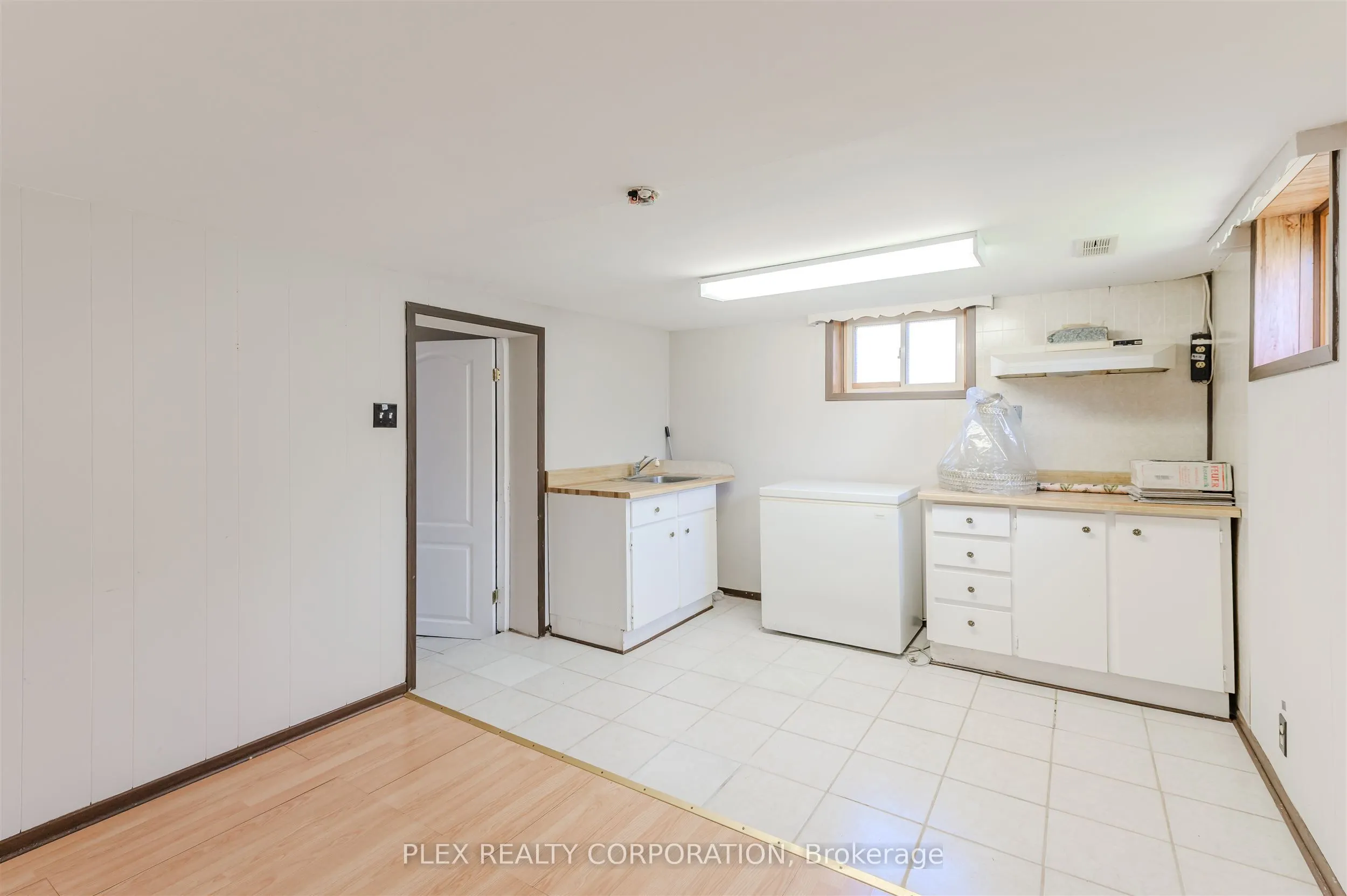 52 Merrian Road