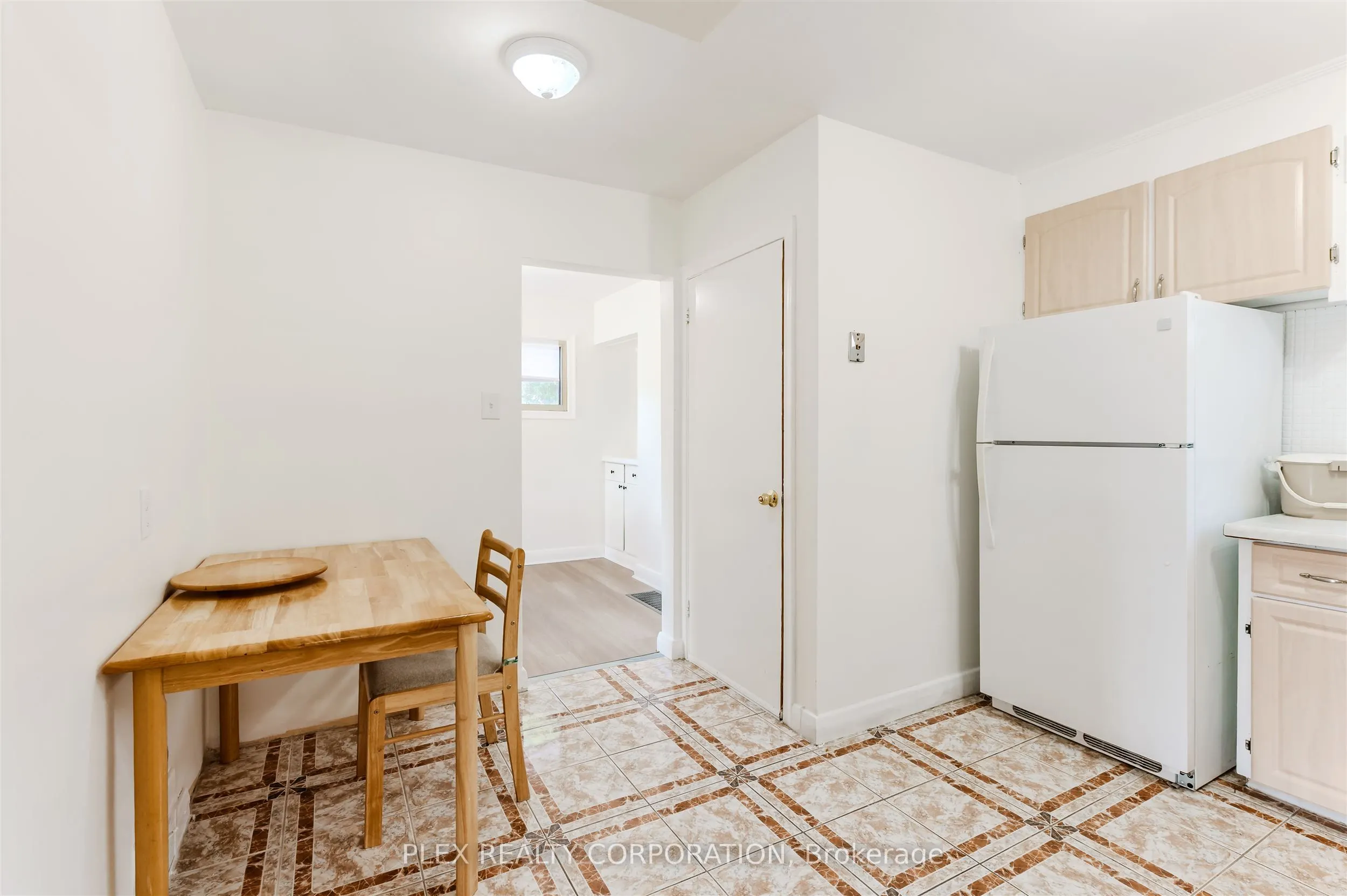 52 Merrian Road