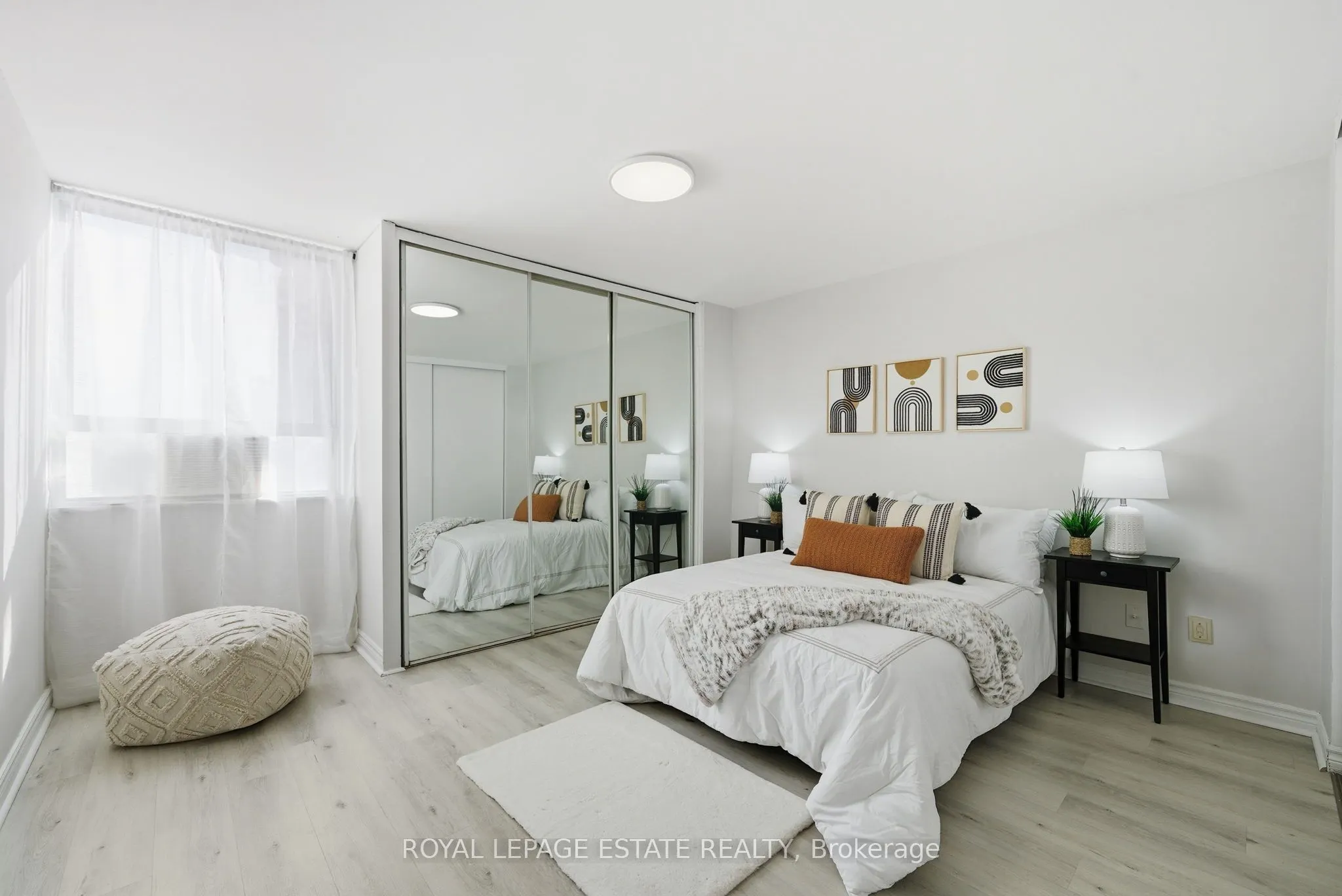 5 Massey Square, #709