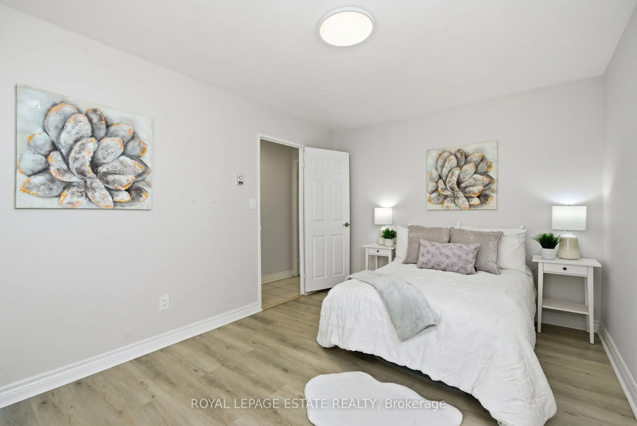 5 Massey Square, #709