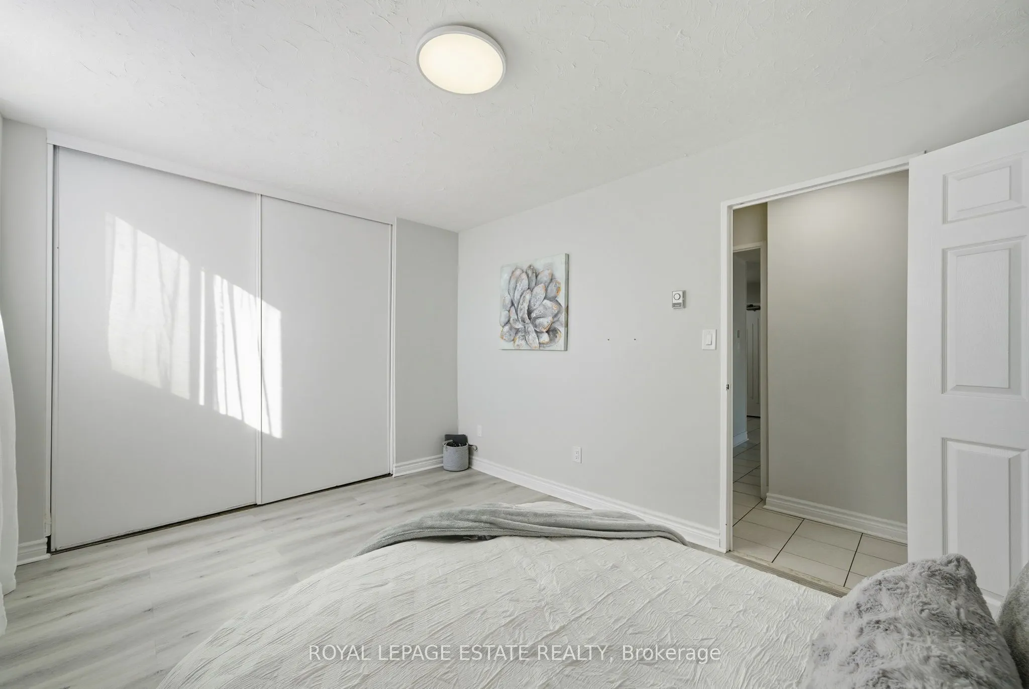 5 Massey Square, #709