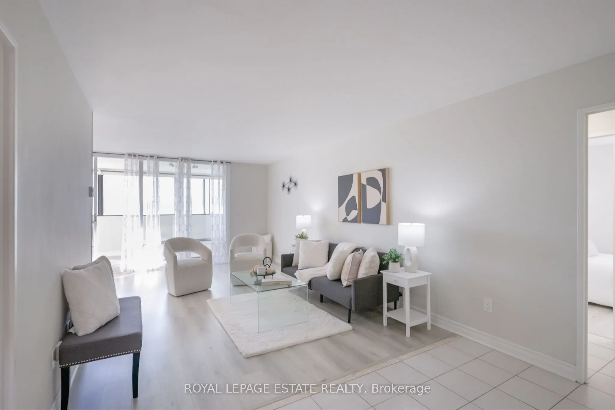 5 Massey Square, #709
