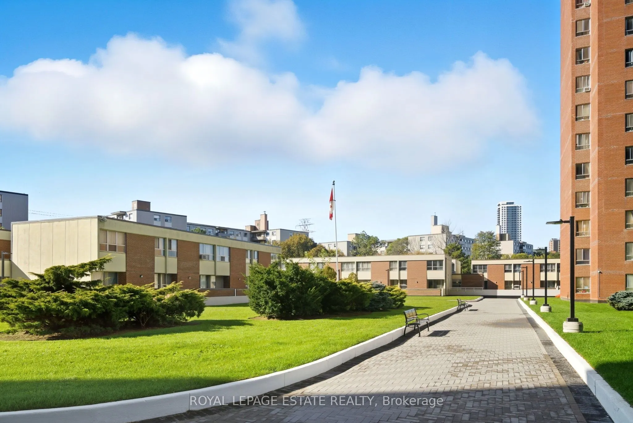 5 Massey Square, #709
