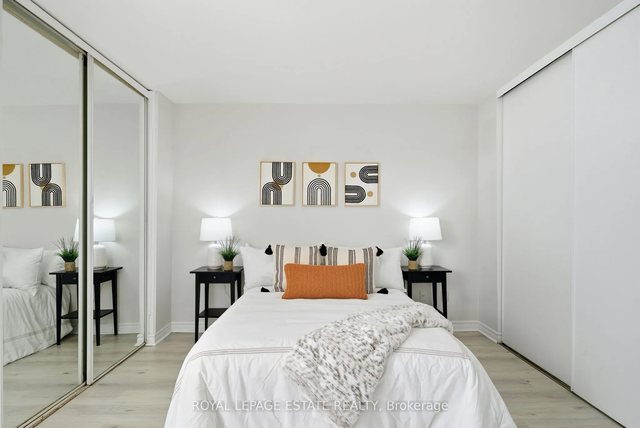 5 Massey Square, #709