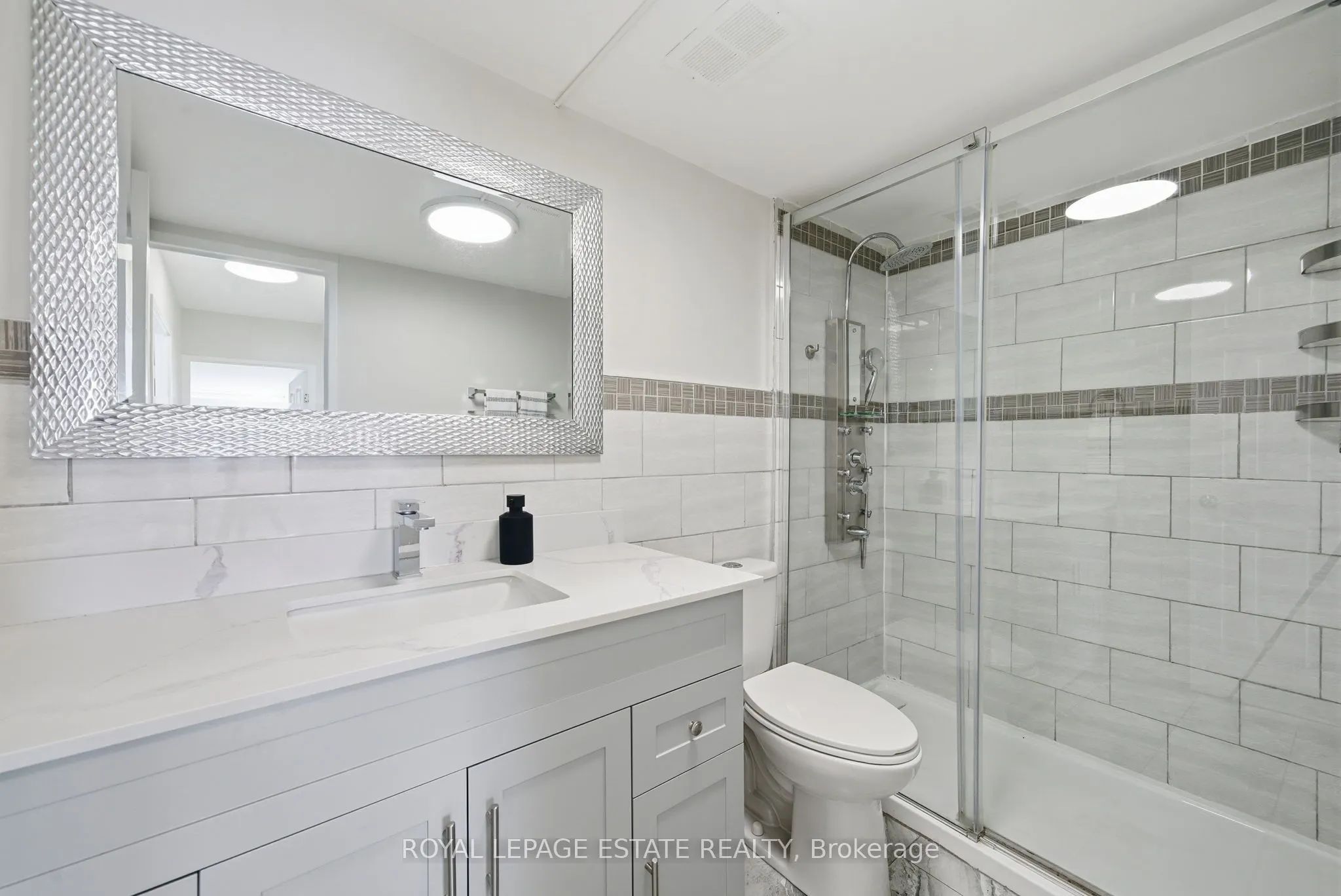 5 Massey Square, #709