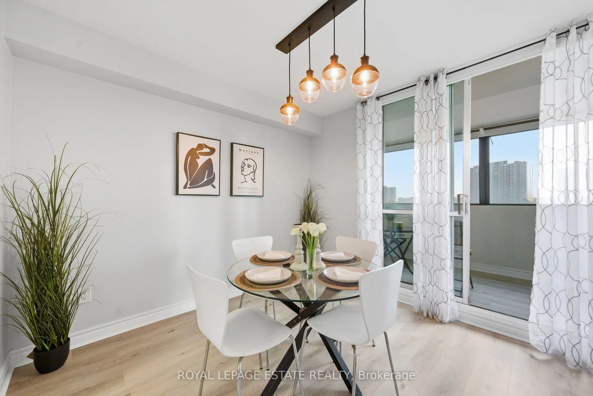 5 Massey Square, #709