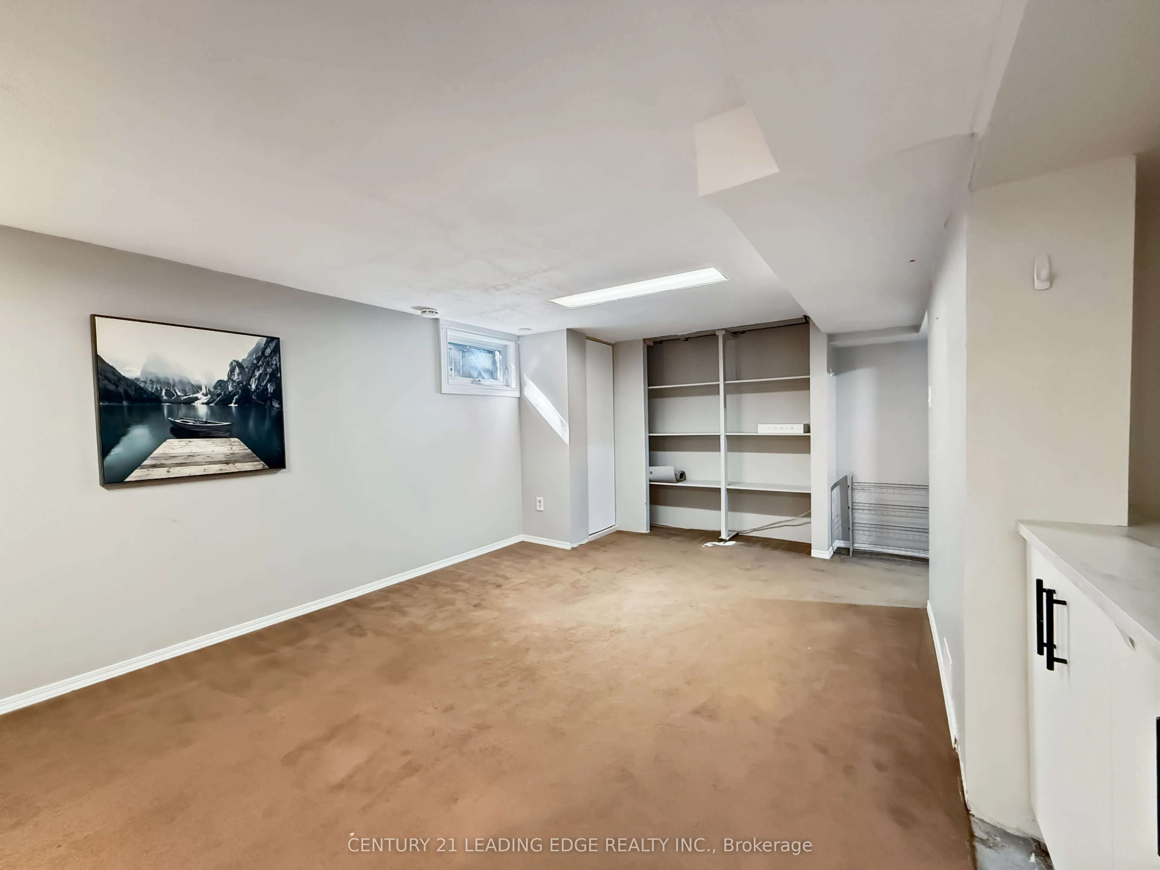 501 Bond Street E
