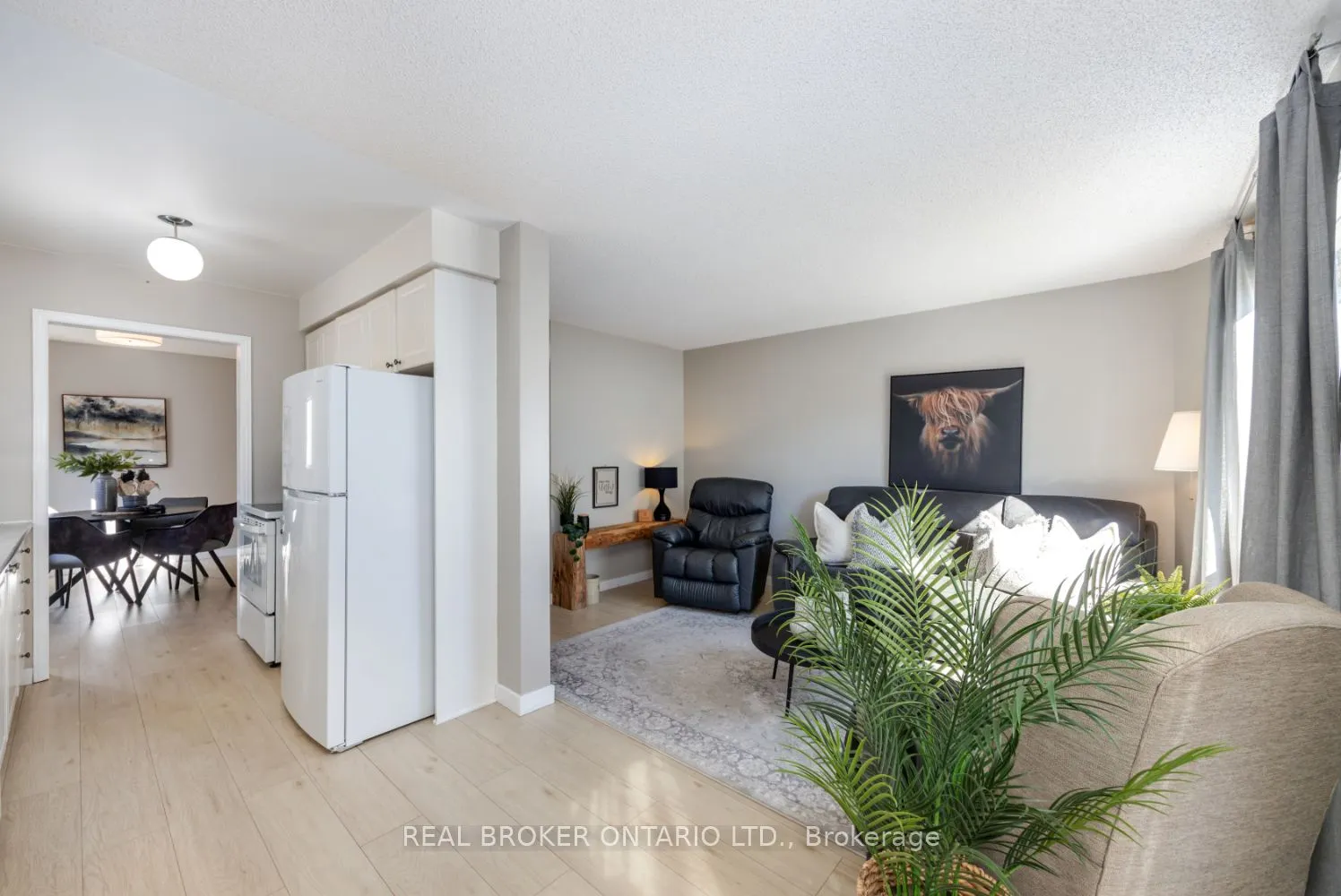 13 Fieldcrest Avenue