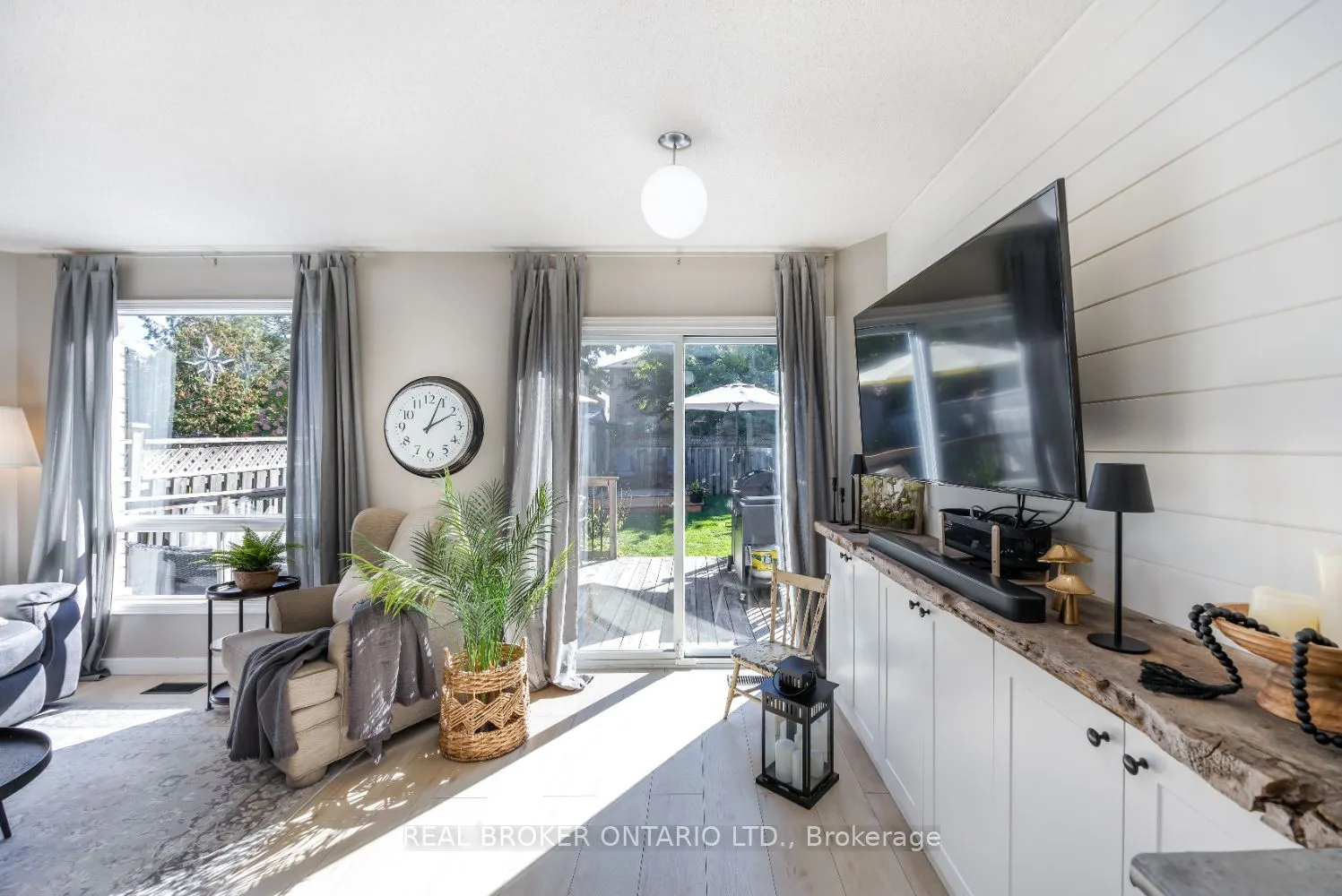 13 Fieldcrest Avenue