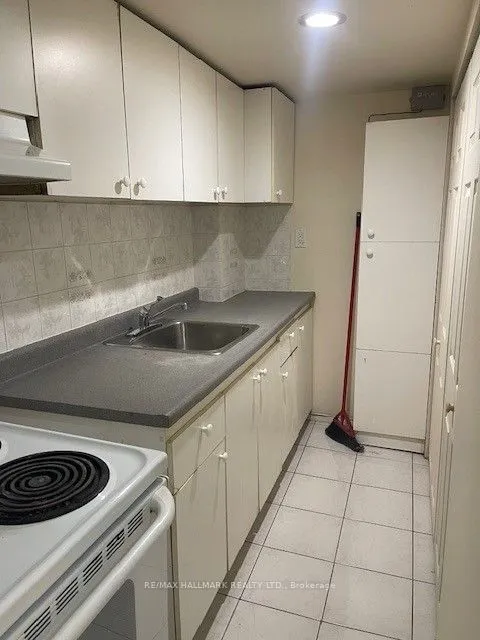 62 Sunburst Square, #Basement