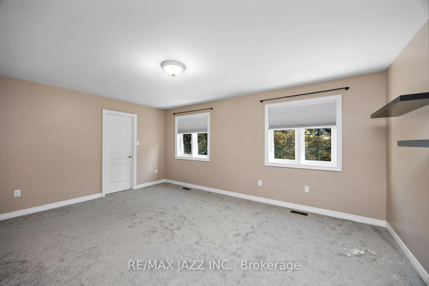 5 Woodbine Place