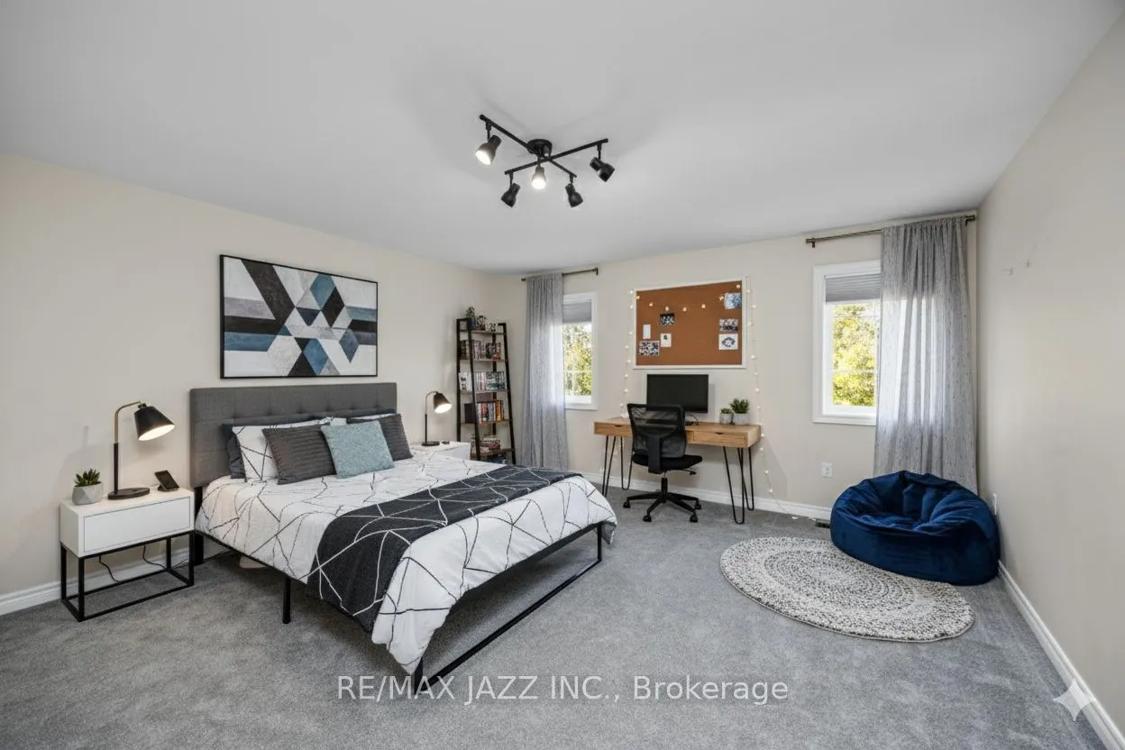 5 Woodbine Place