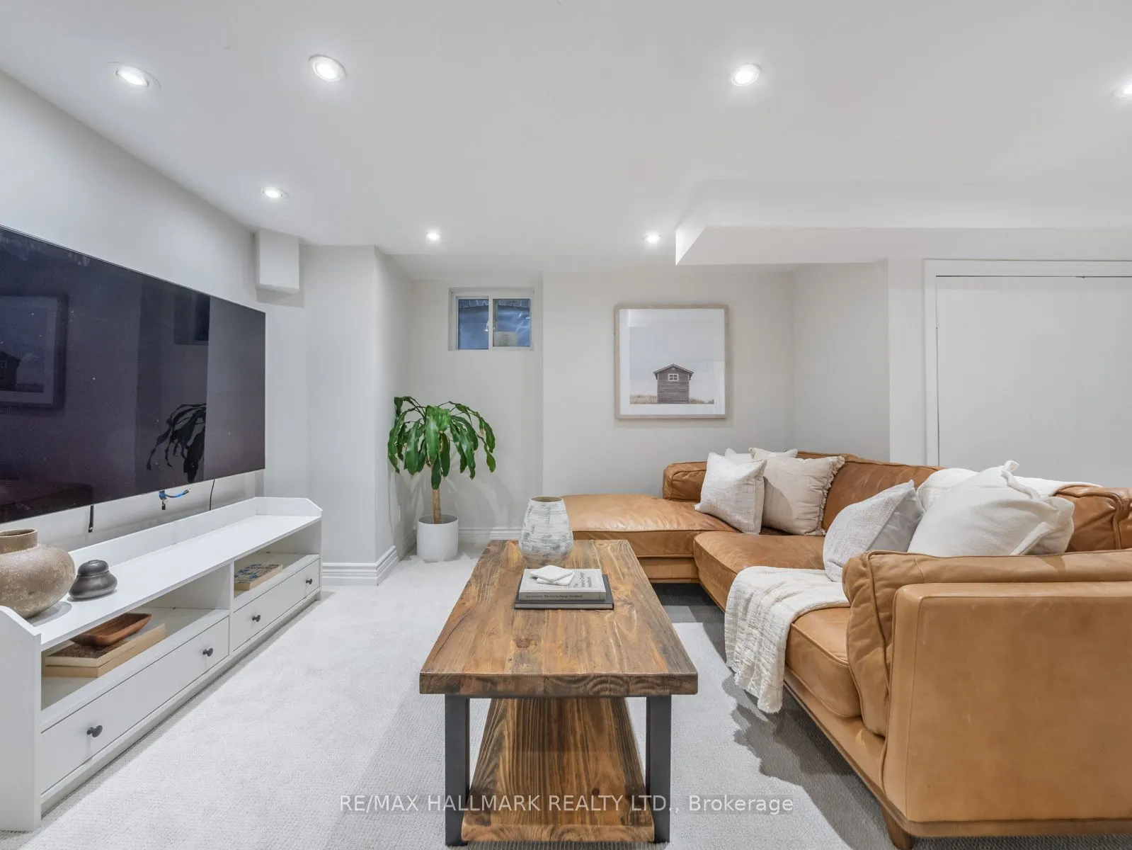 54 Avonlea Boulevard