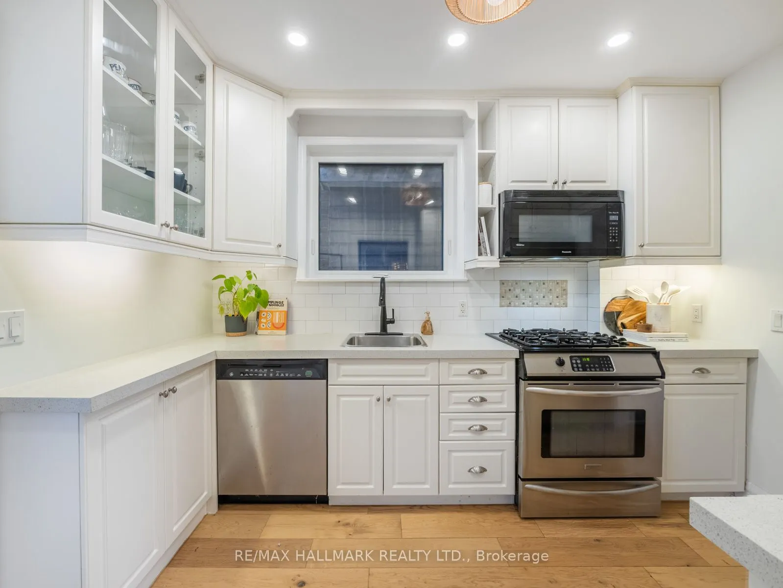 54 Avonlea Boulevard