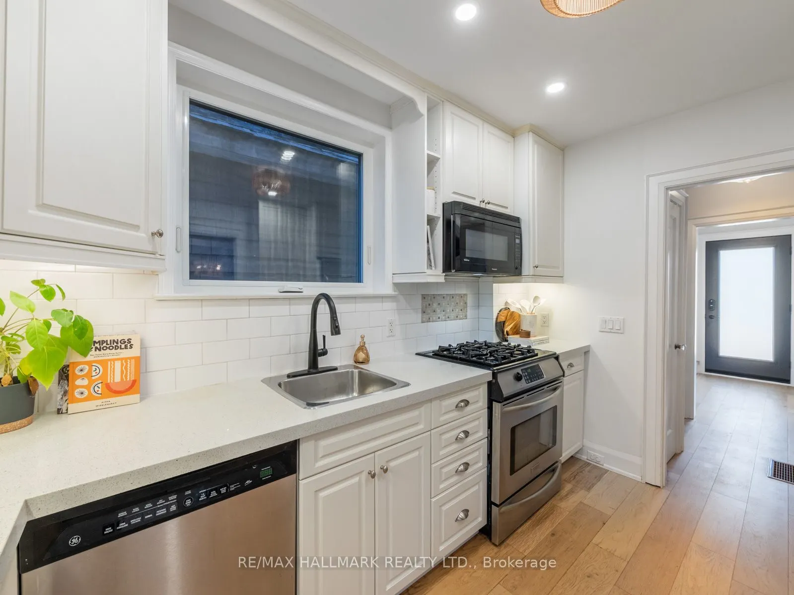 54 Avonlea Boulevard