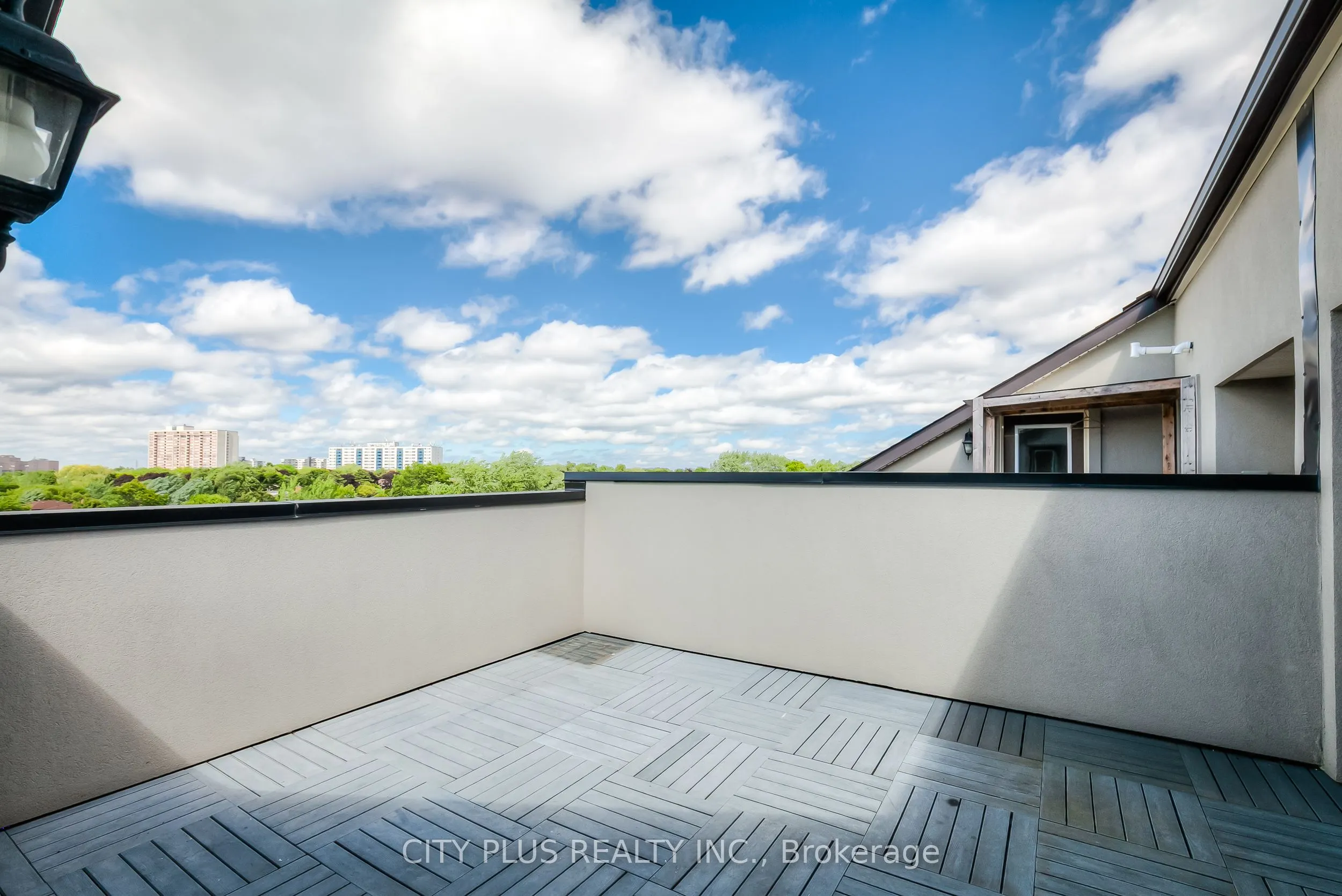 13 Eaton Park Lane, #16