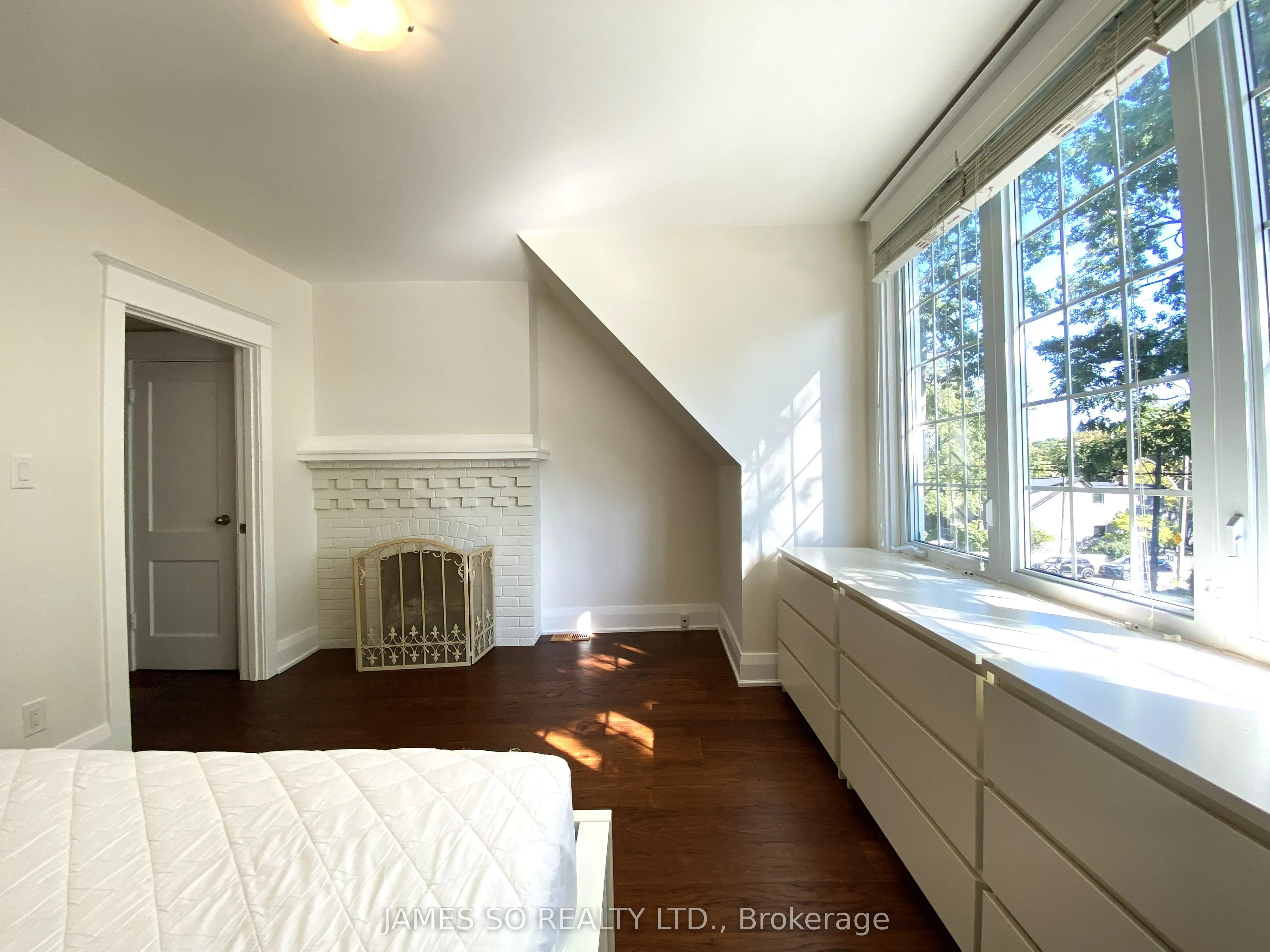 78 Burgess Avenue