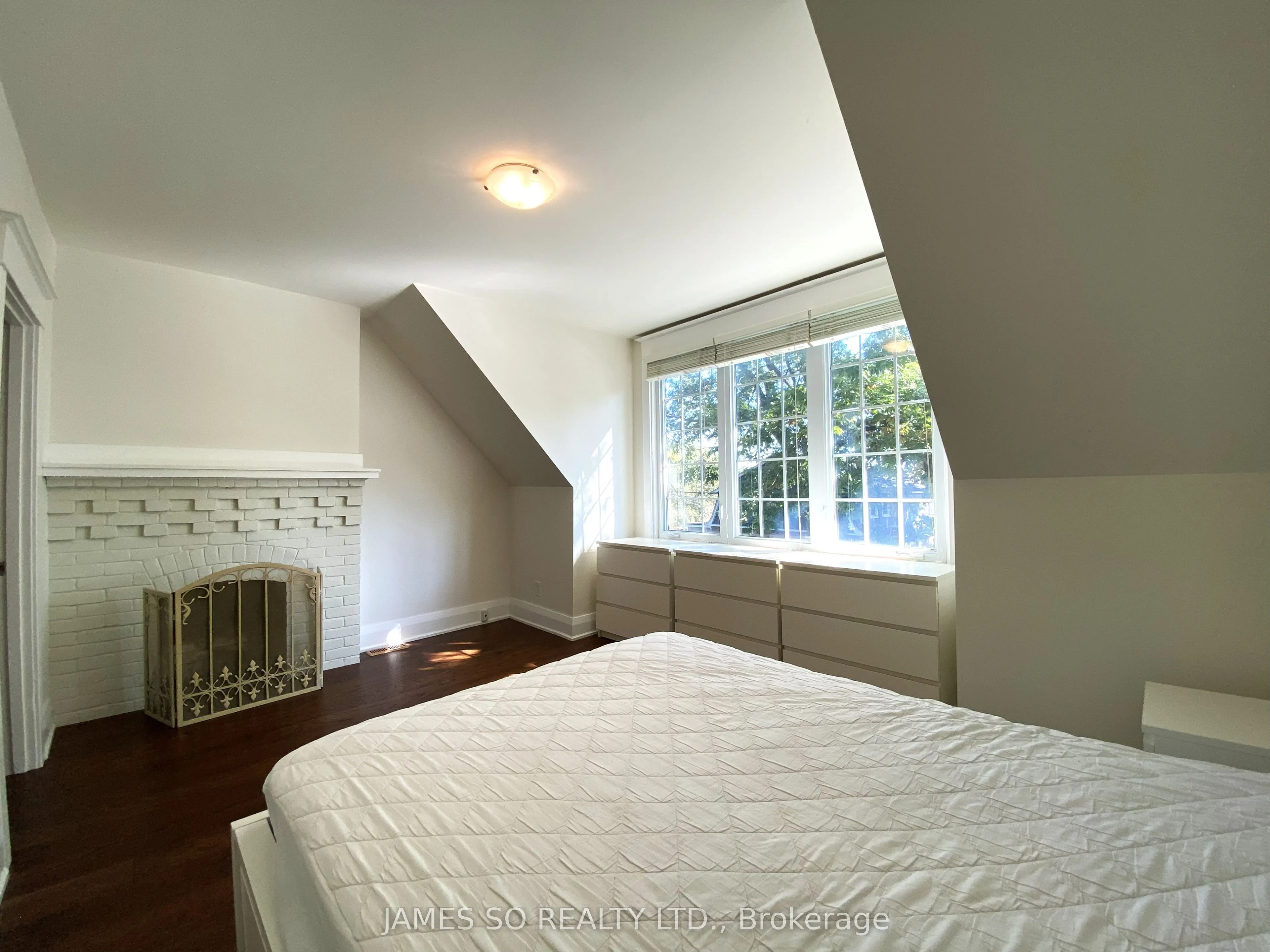 78 Burgess Avenue