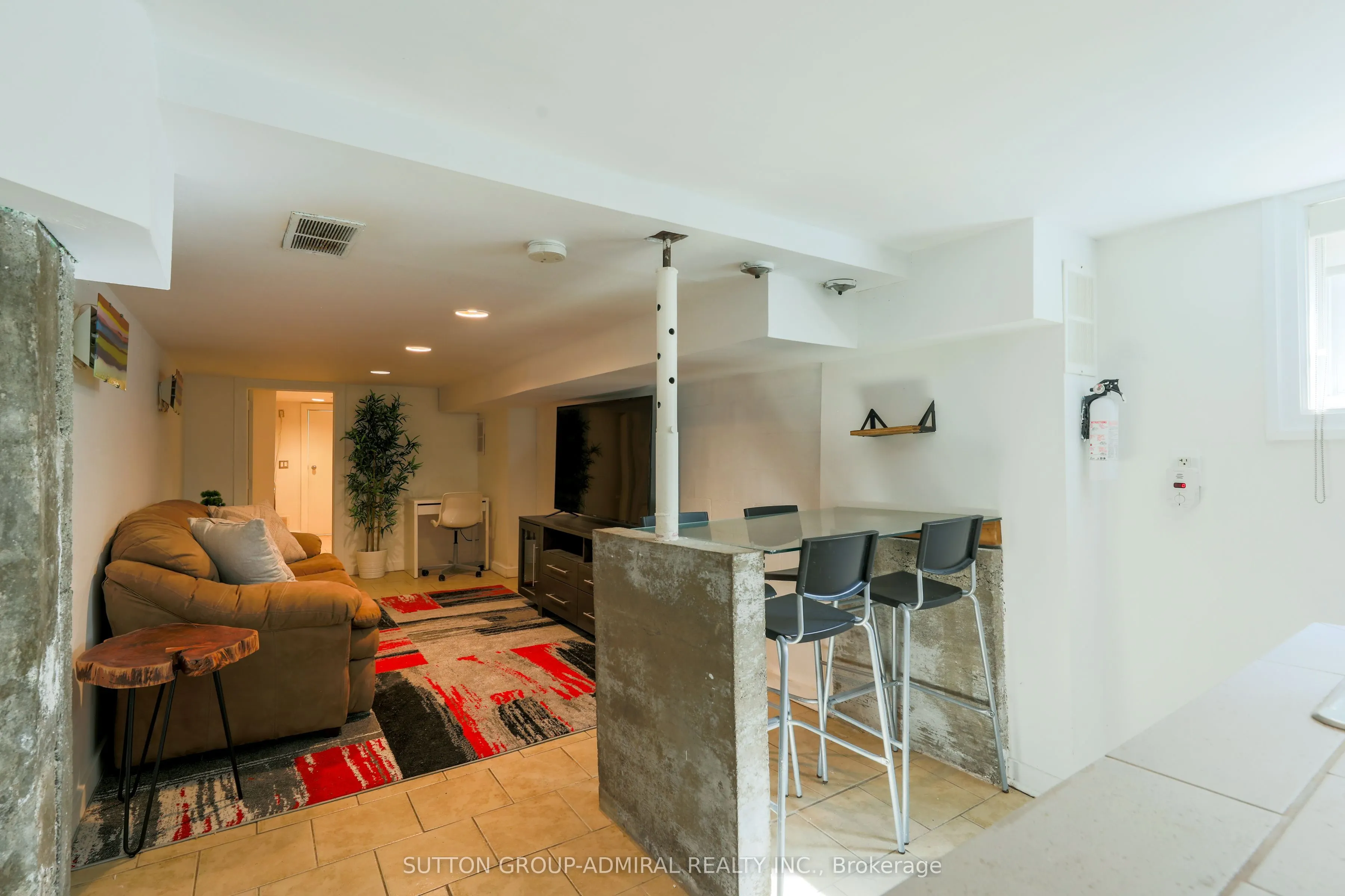 70 Carlaw Avenue