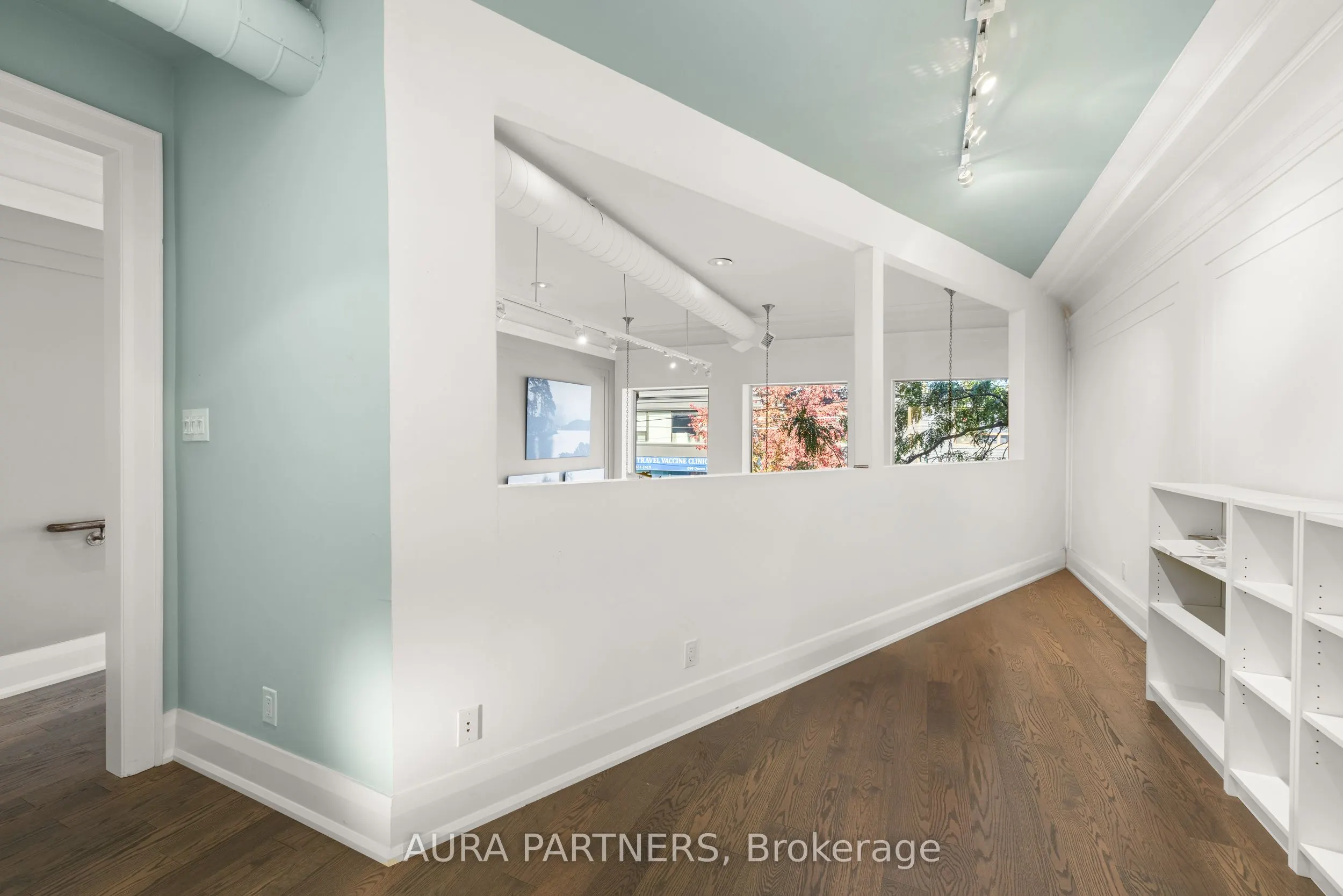 687 Queen Street E