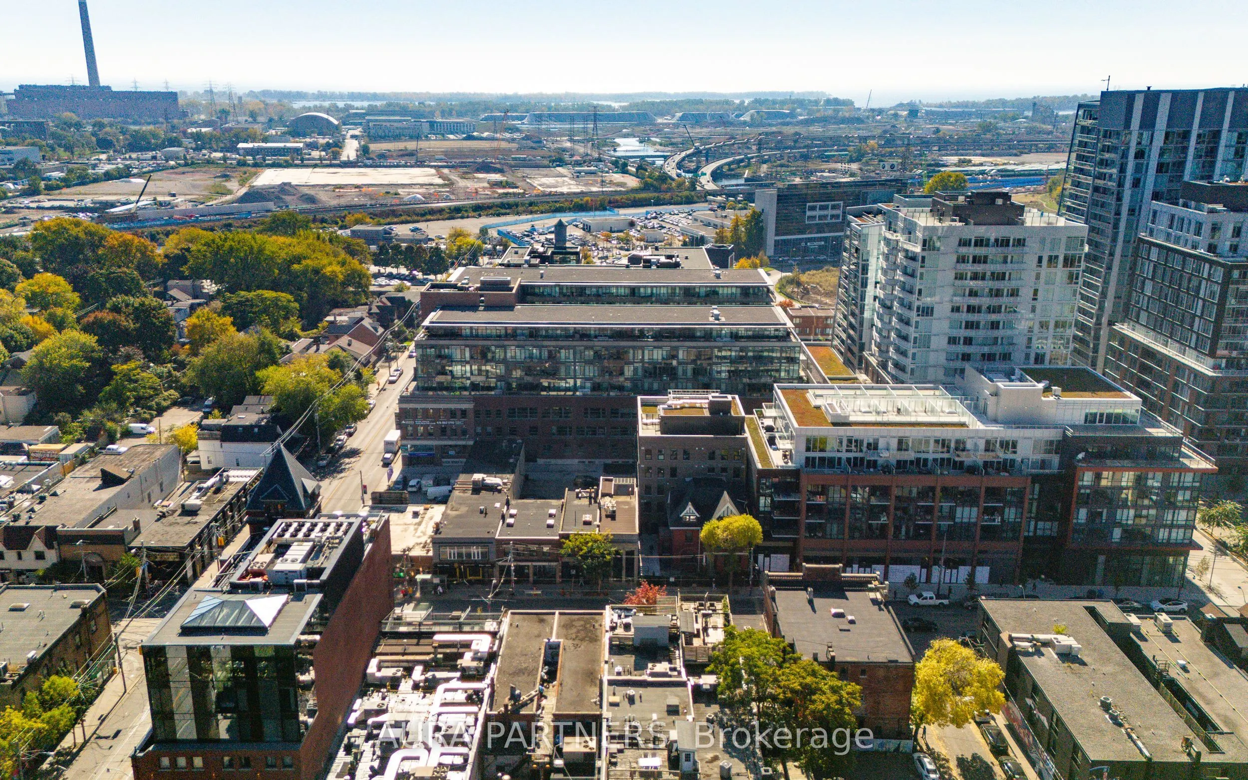 687 Queen Street E