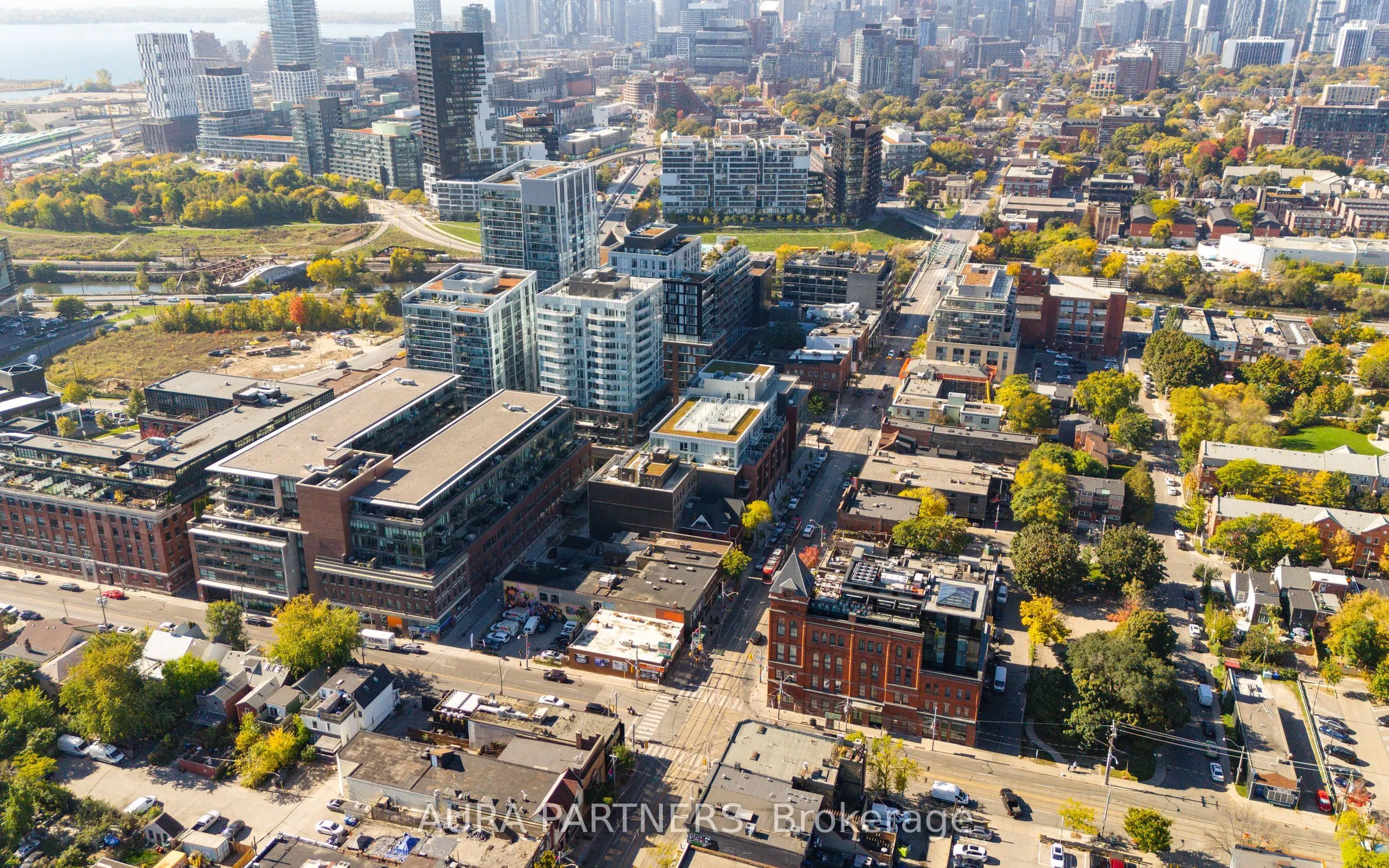 687 Queen Street E