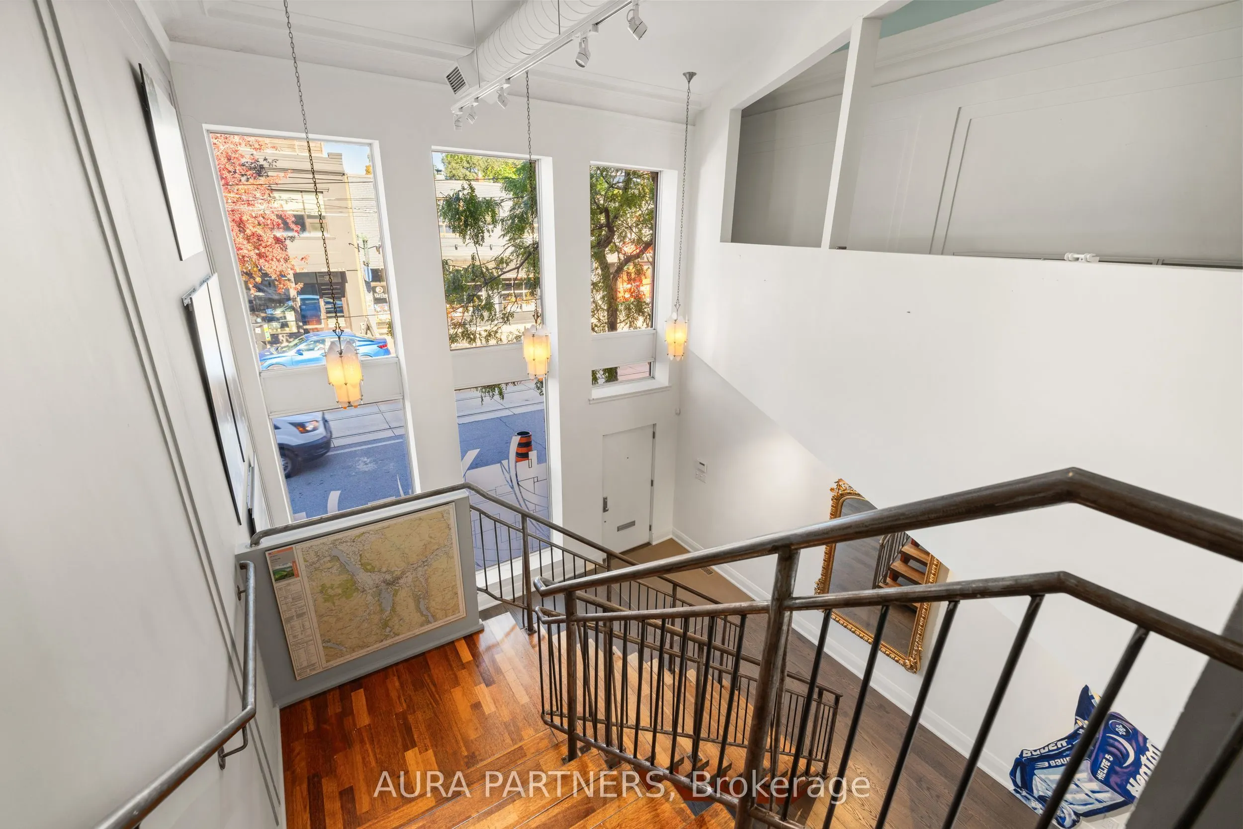687 Queen Street E