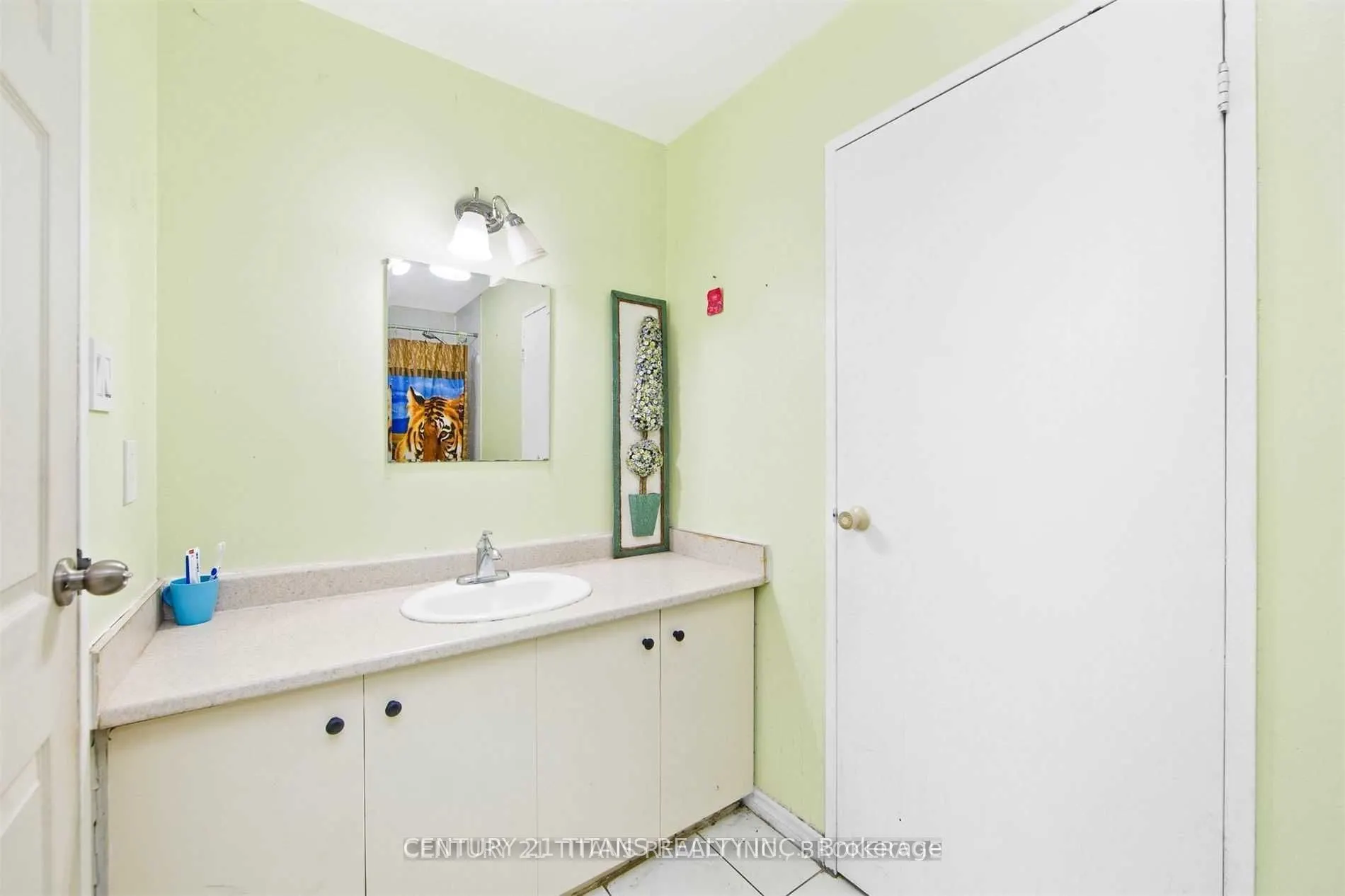 100 Mornelle Court, #1046