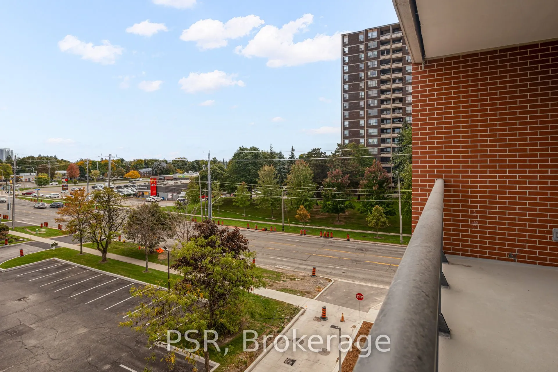3270 Sheppard Avenue E, #421