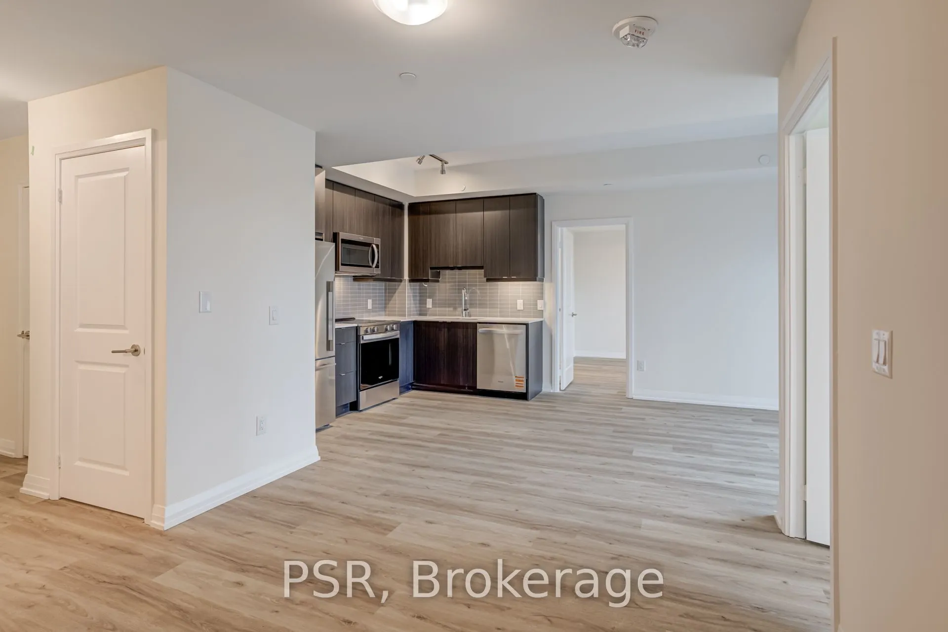 3270 Sheppard Avenue E, #421
