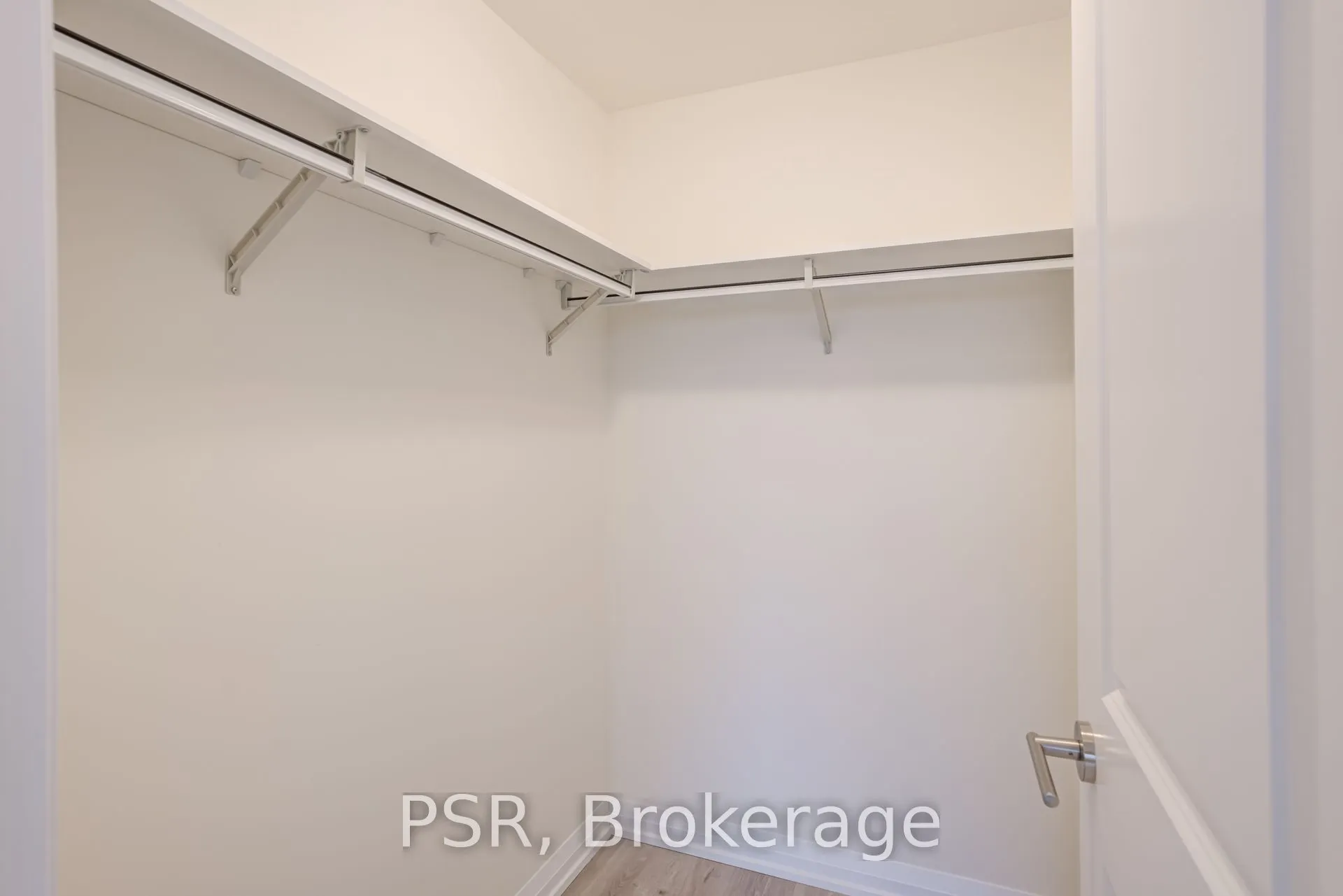 3270 Sheppard Avenue E, #421