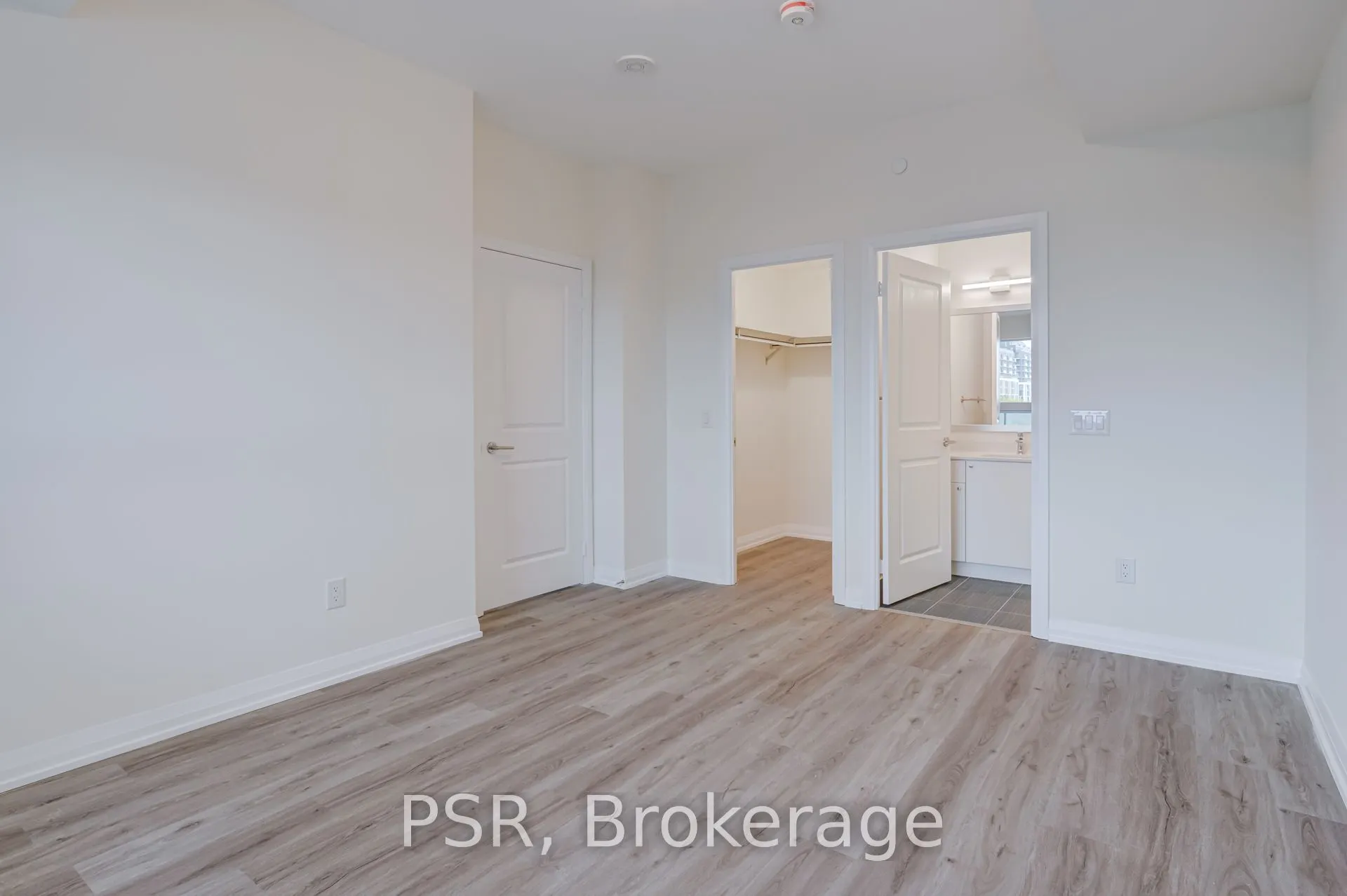 3270 Sheppard Avenue E, #421