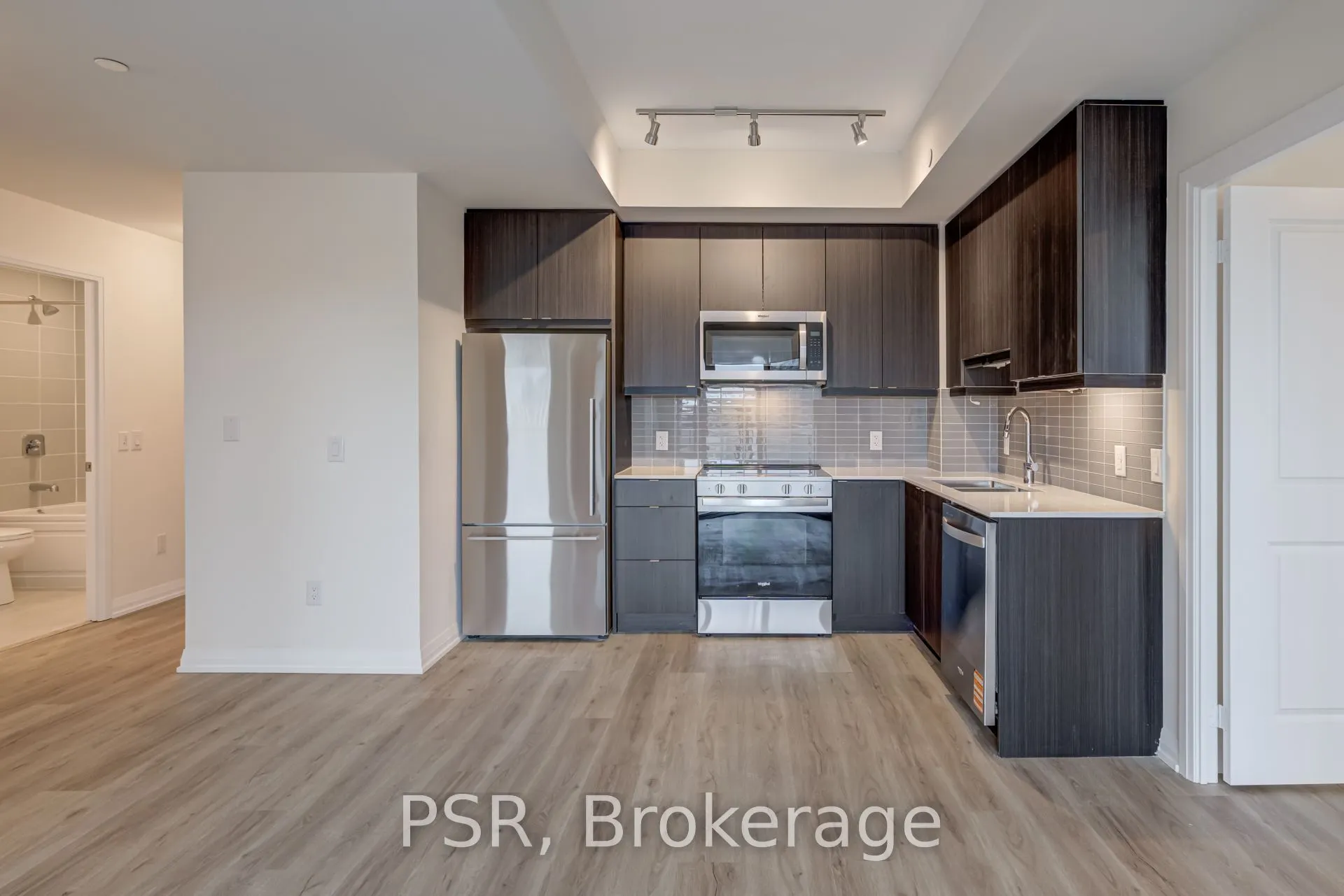 3270 Sheppard Avenue E, #421
